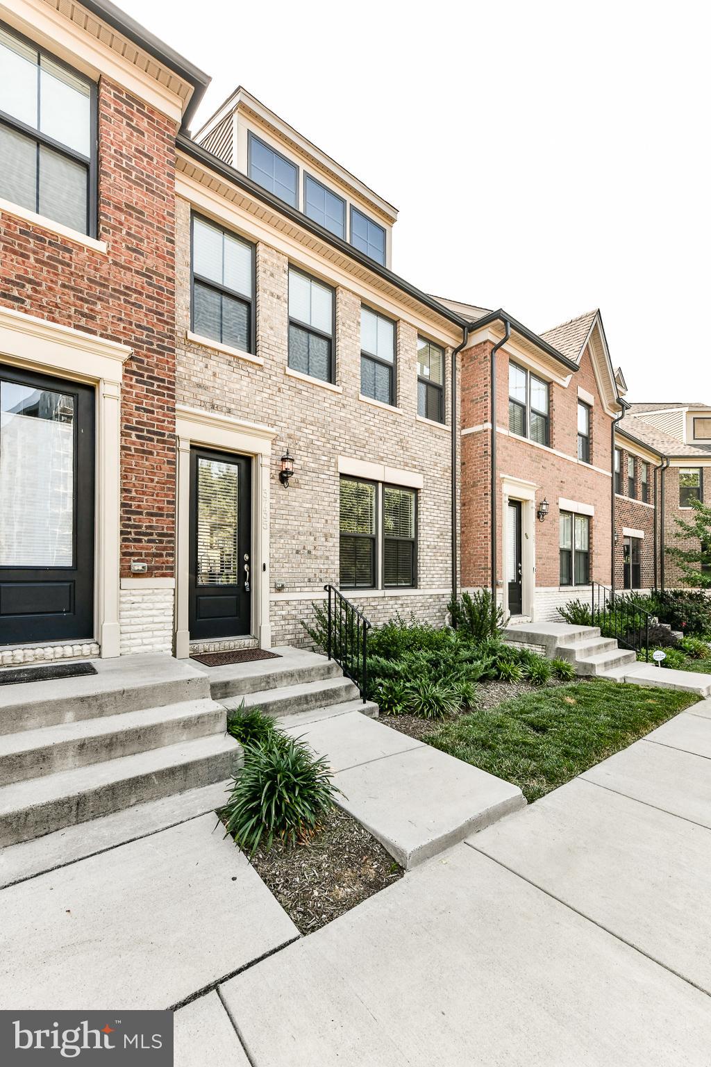 3735 POWELL LANE