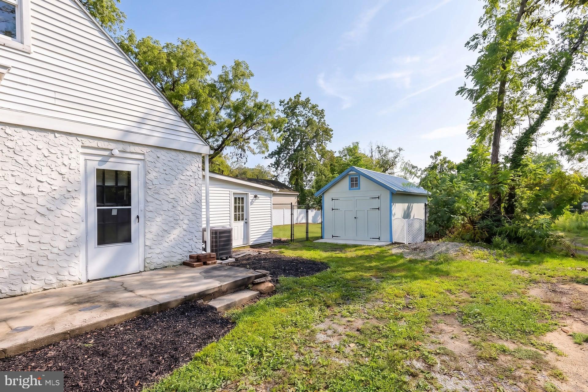 522 CEDAR AVENUE