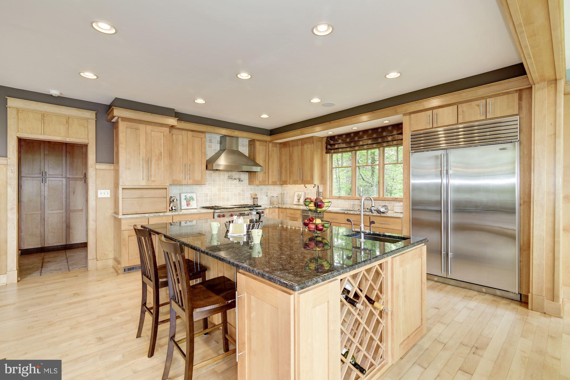 EDGEWATER BEACH - Residential