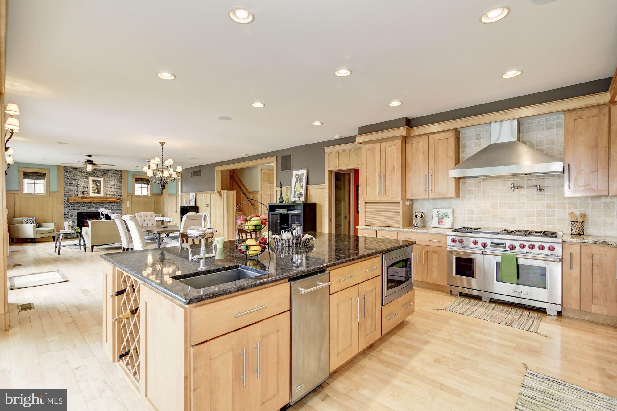 EDGEWATER BEACH - Residential