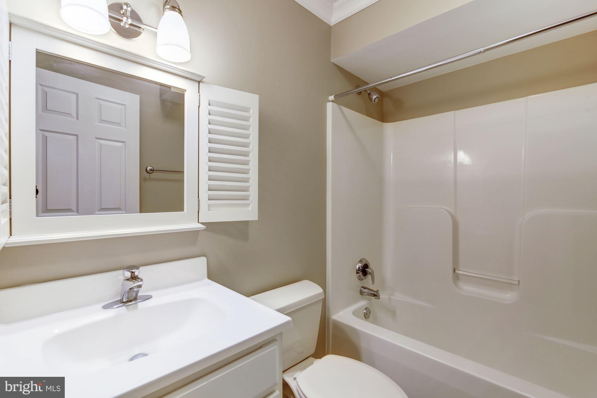 EDGEWATER BEACH - Residential