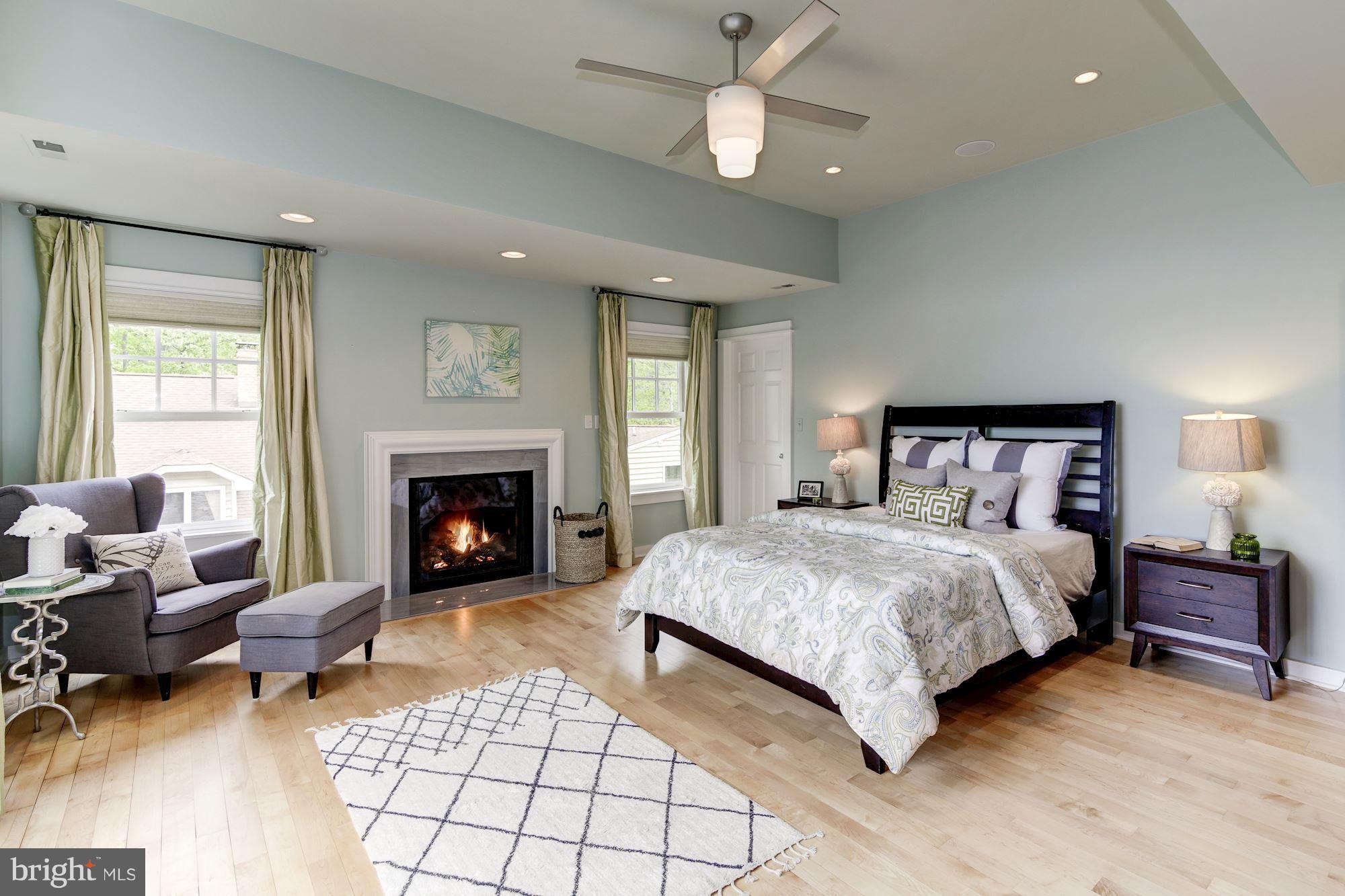 EDGEWATER BEACH - Residential