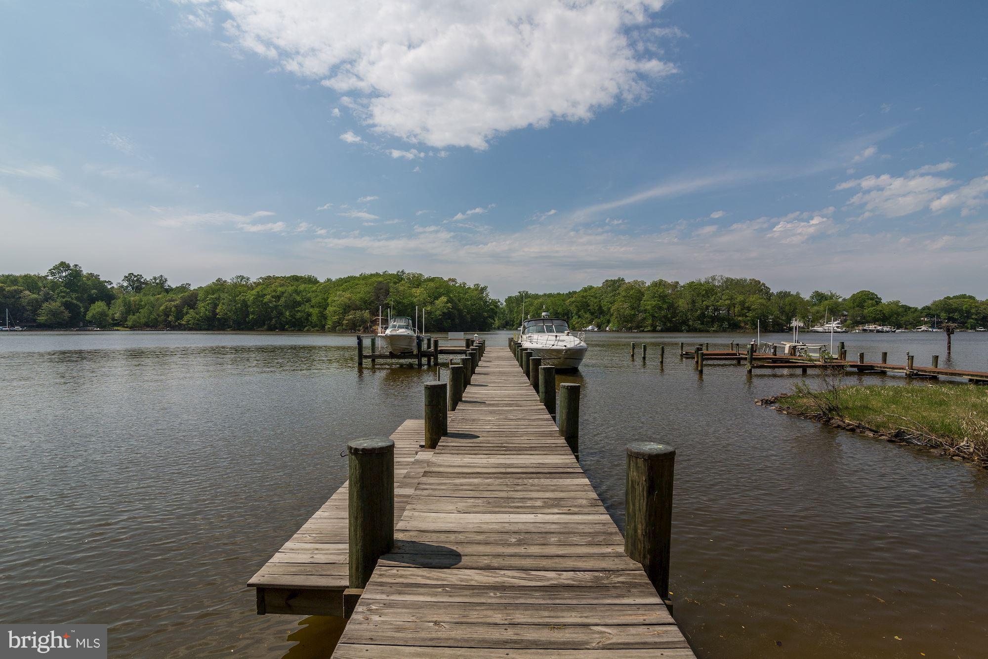 EDGEWATER BEACH - Residential