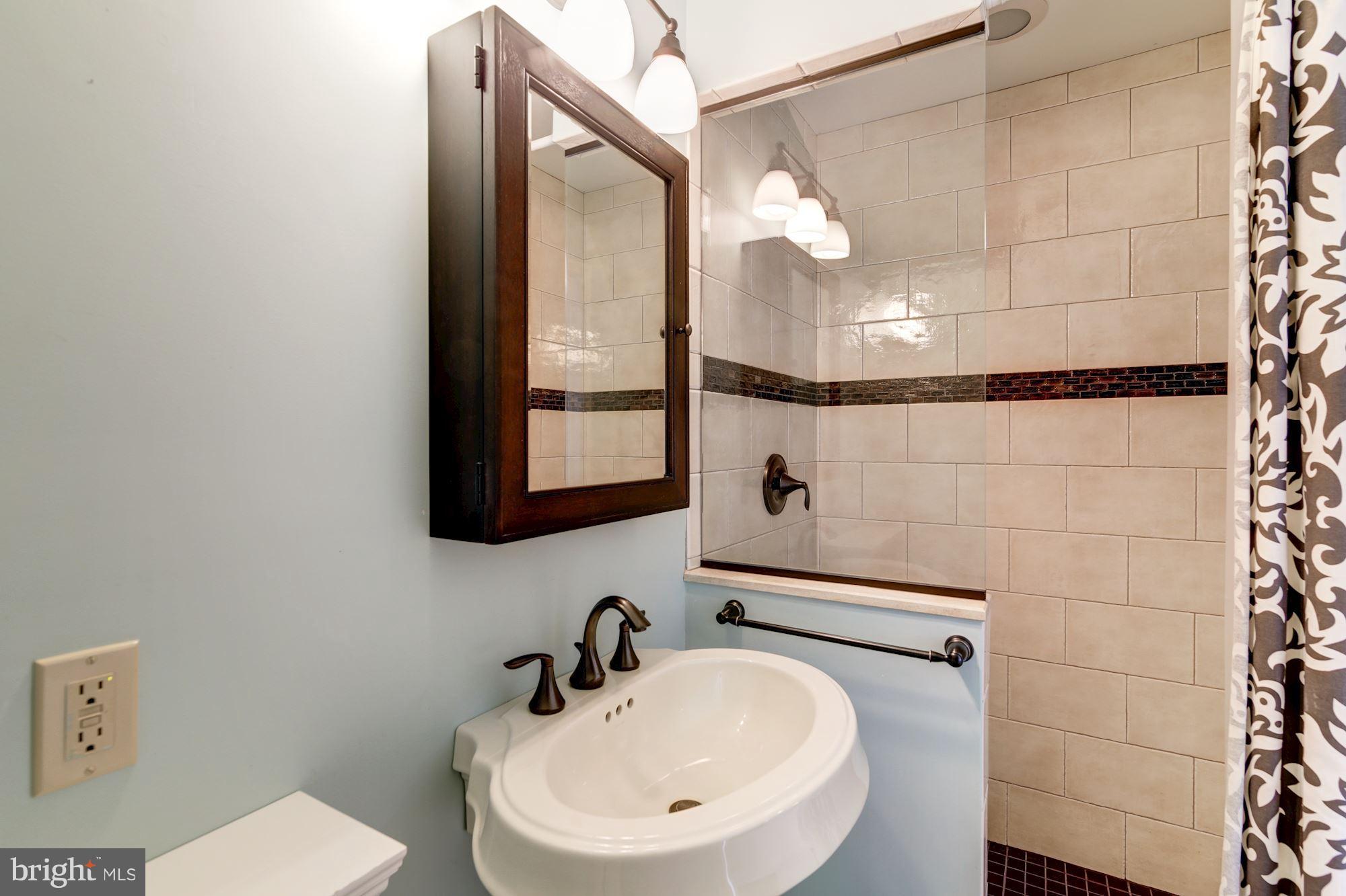 EDGEWATER BEACH - Residential