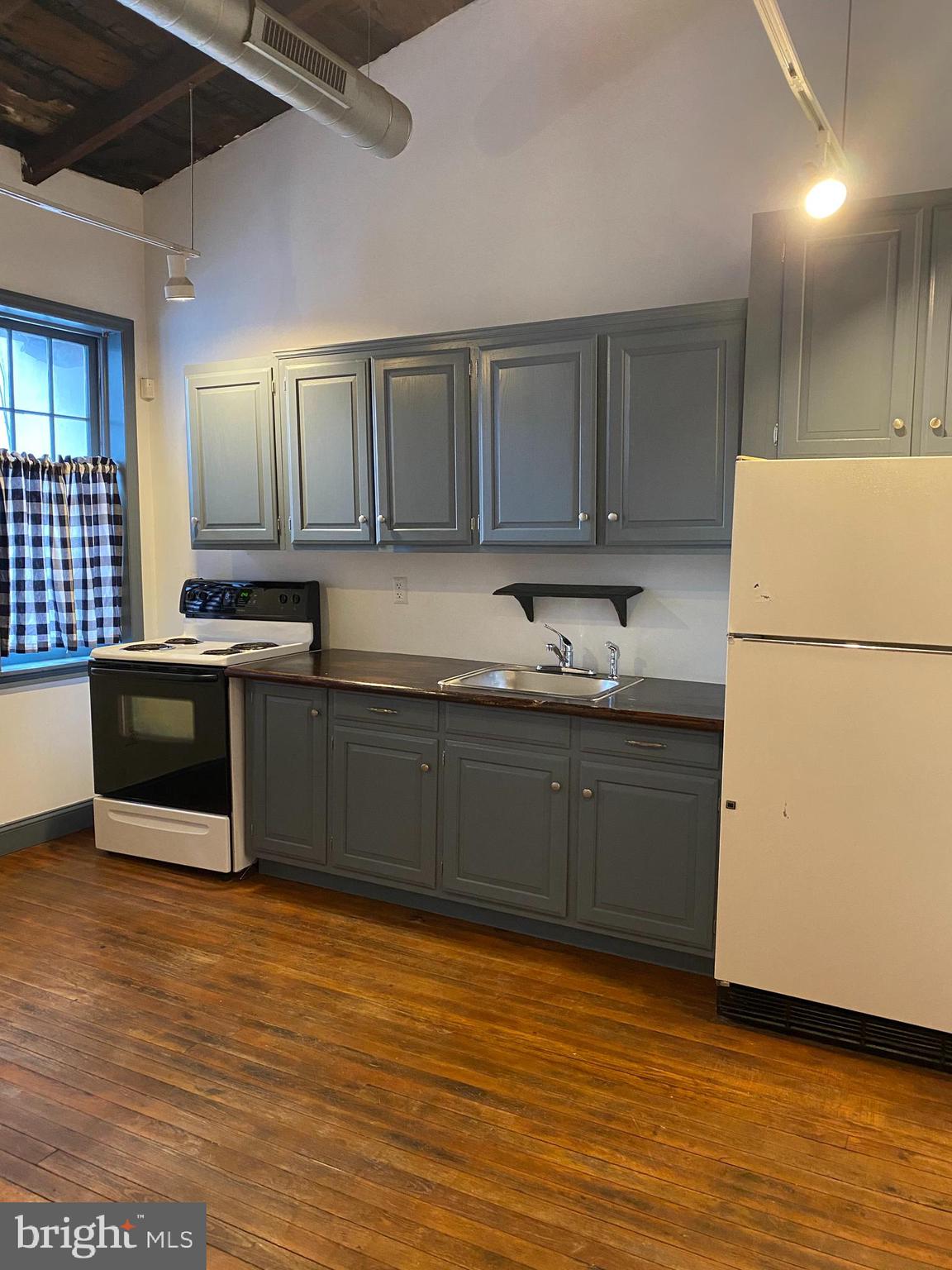 FELLS POINT HISTORIC DISTRICT - Residential Lease