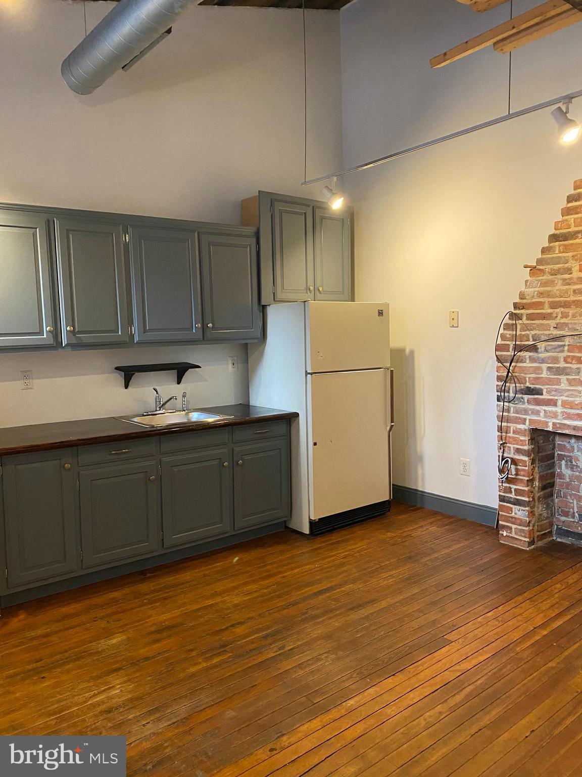 FELLS POINT HISTORIC DISTRICT - Residential Lease