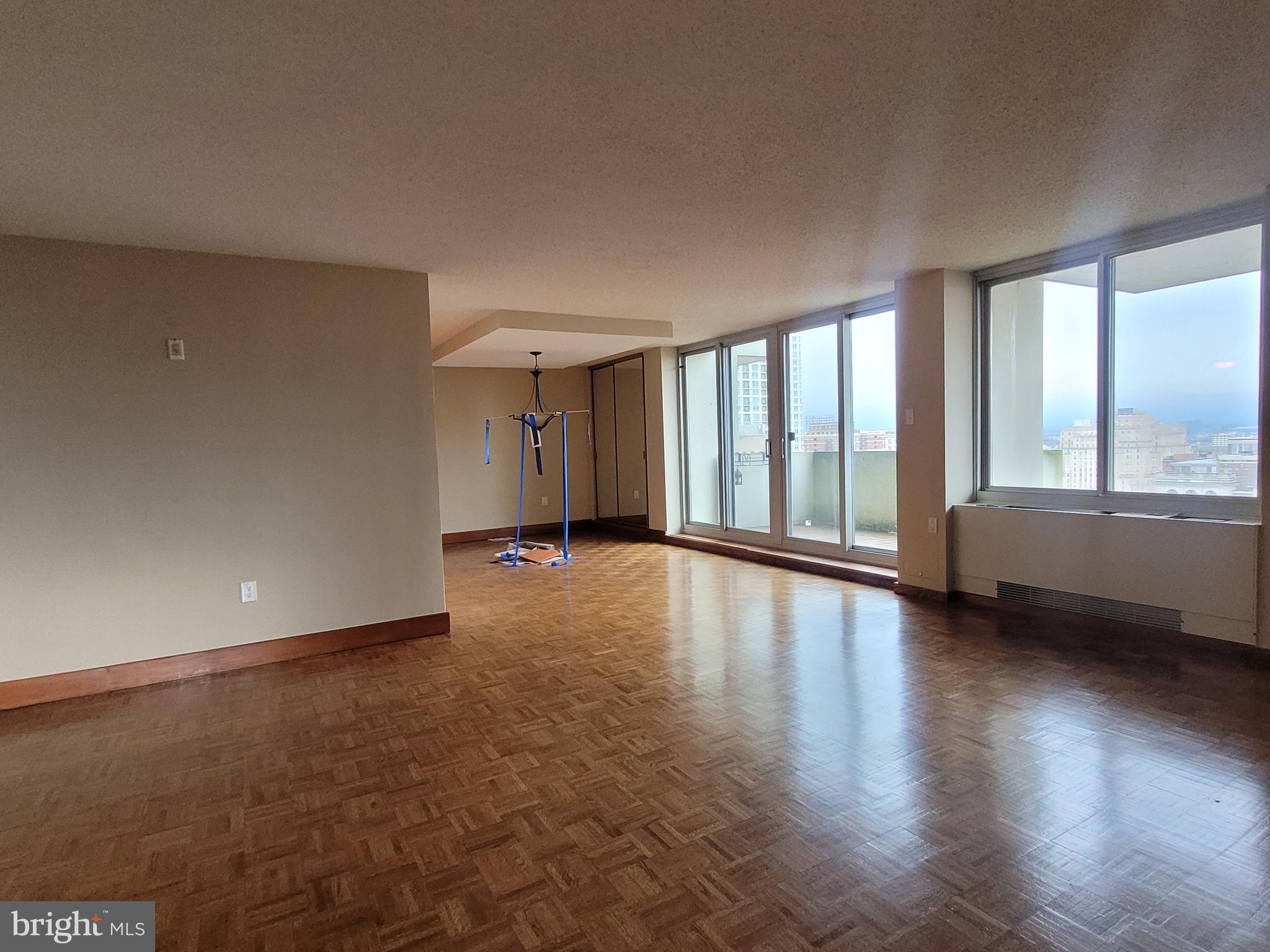 WASHINGTON SQ - Residential Lease