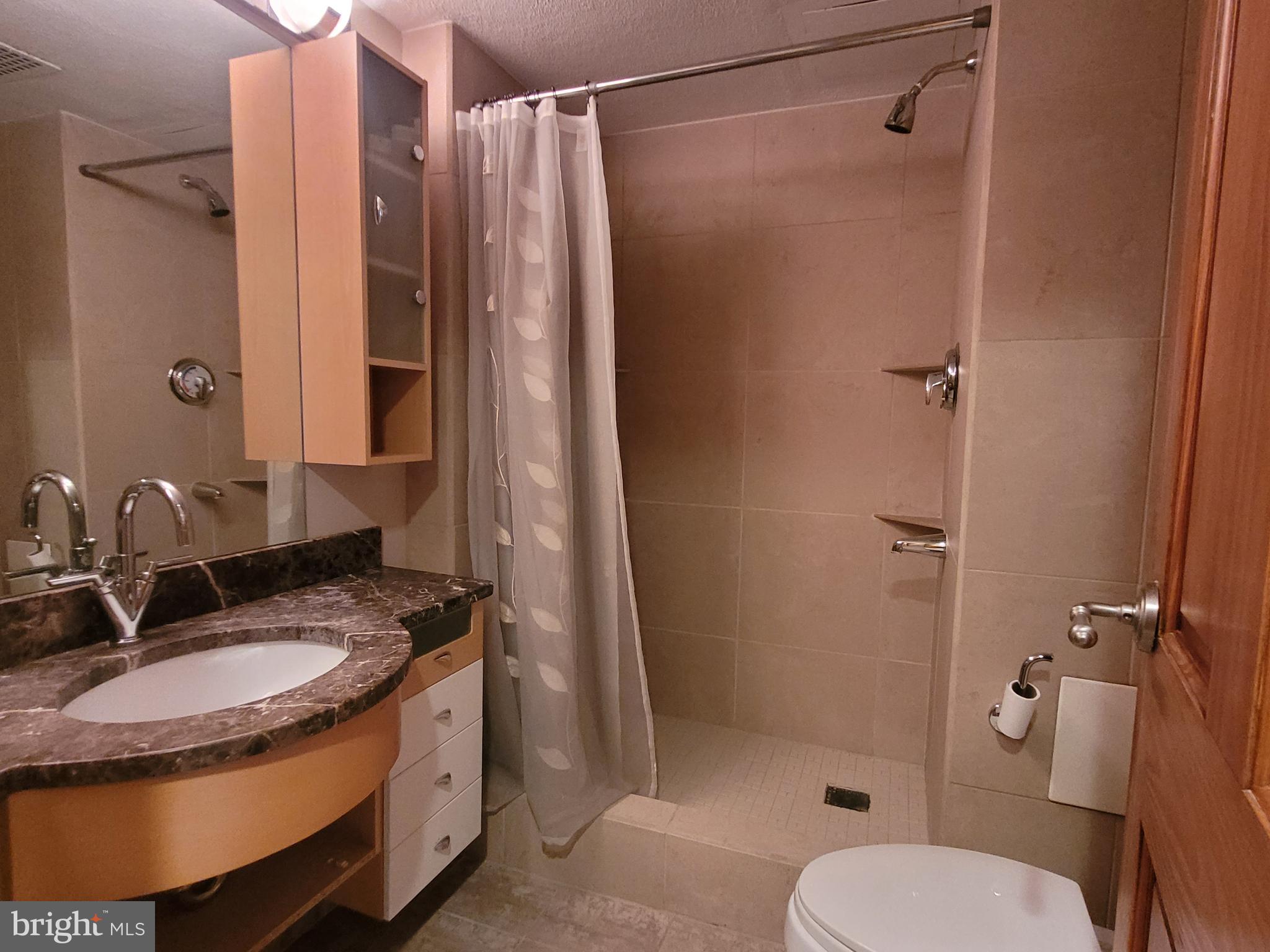 WASHINGTON SQ - Residential Lease