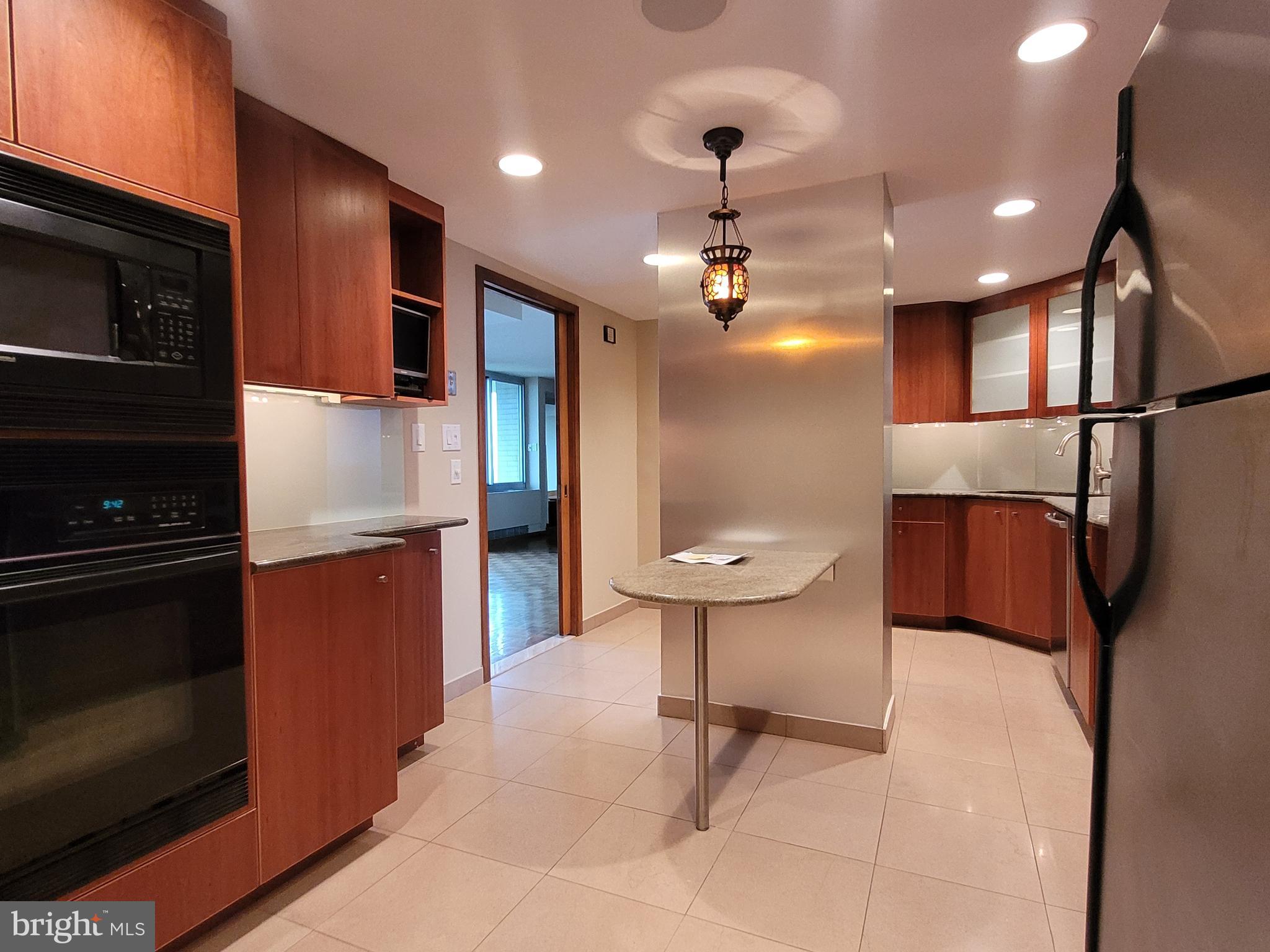 WASHINGTON SQ - Residential Lease