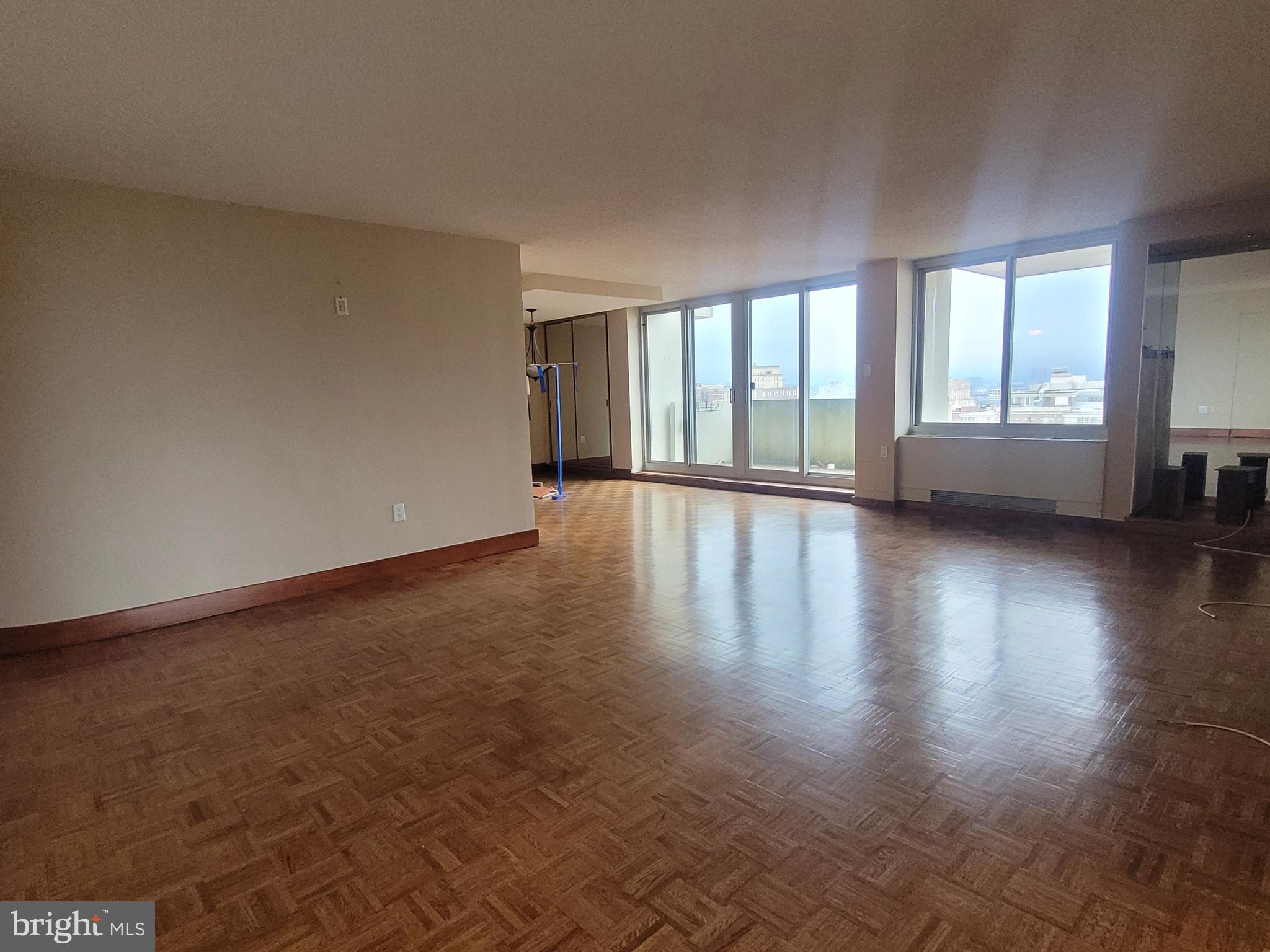WASHINGTON SQ - Residential Lease