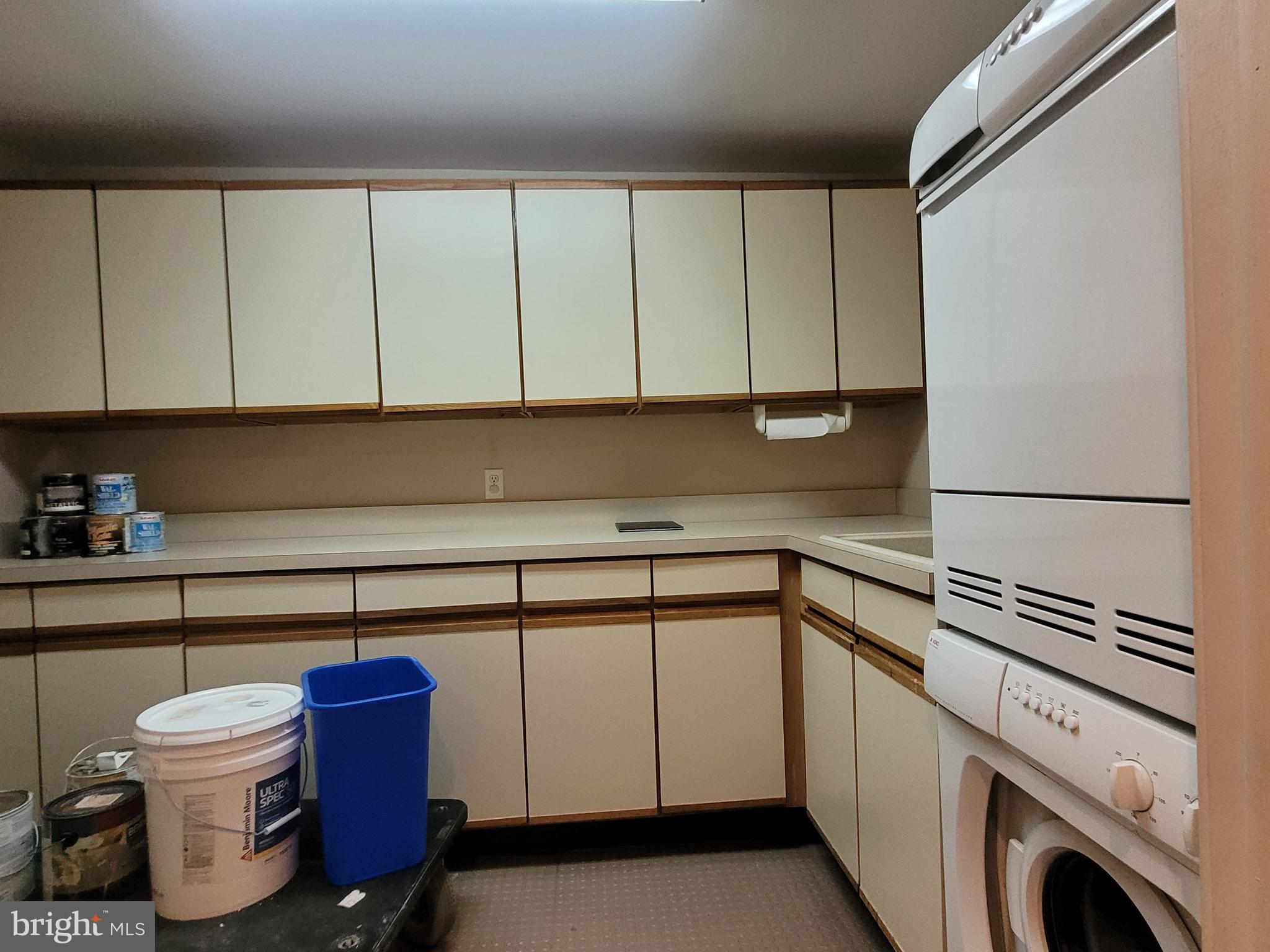 WASHINGTON SQ - Residential Lease