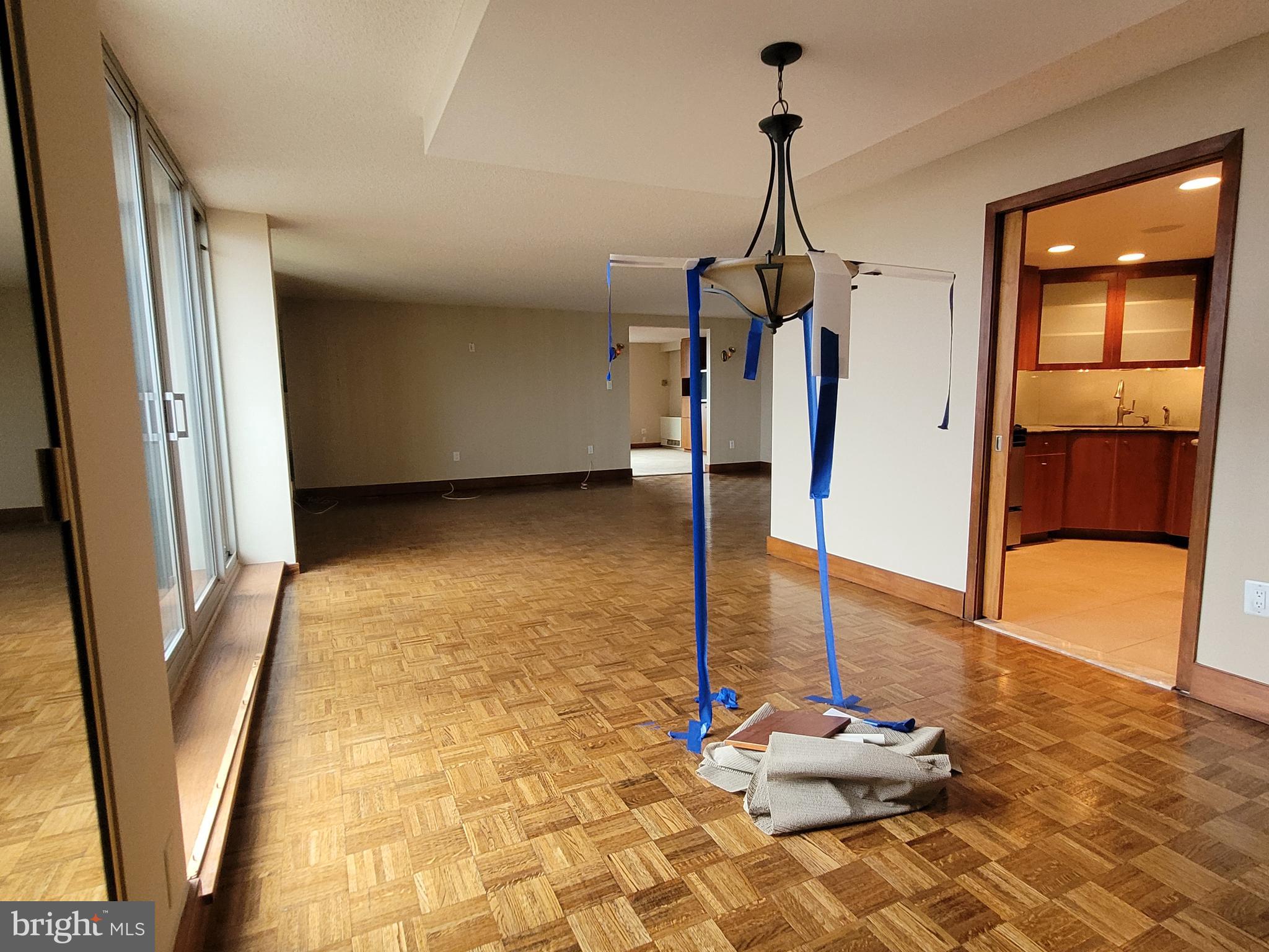 WASHINGTON SQ - Residential Lease