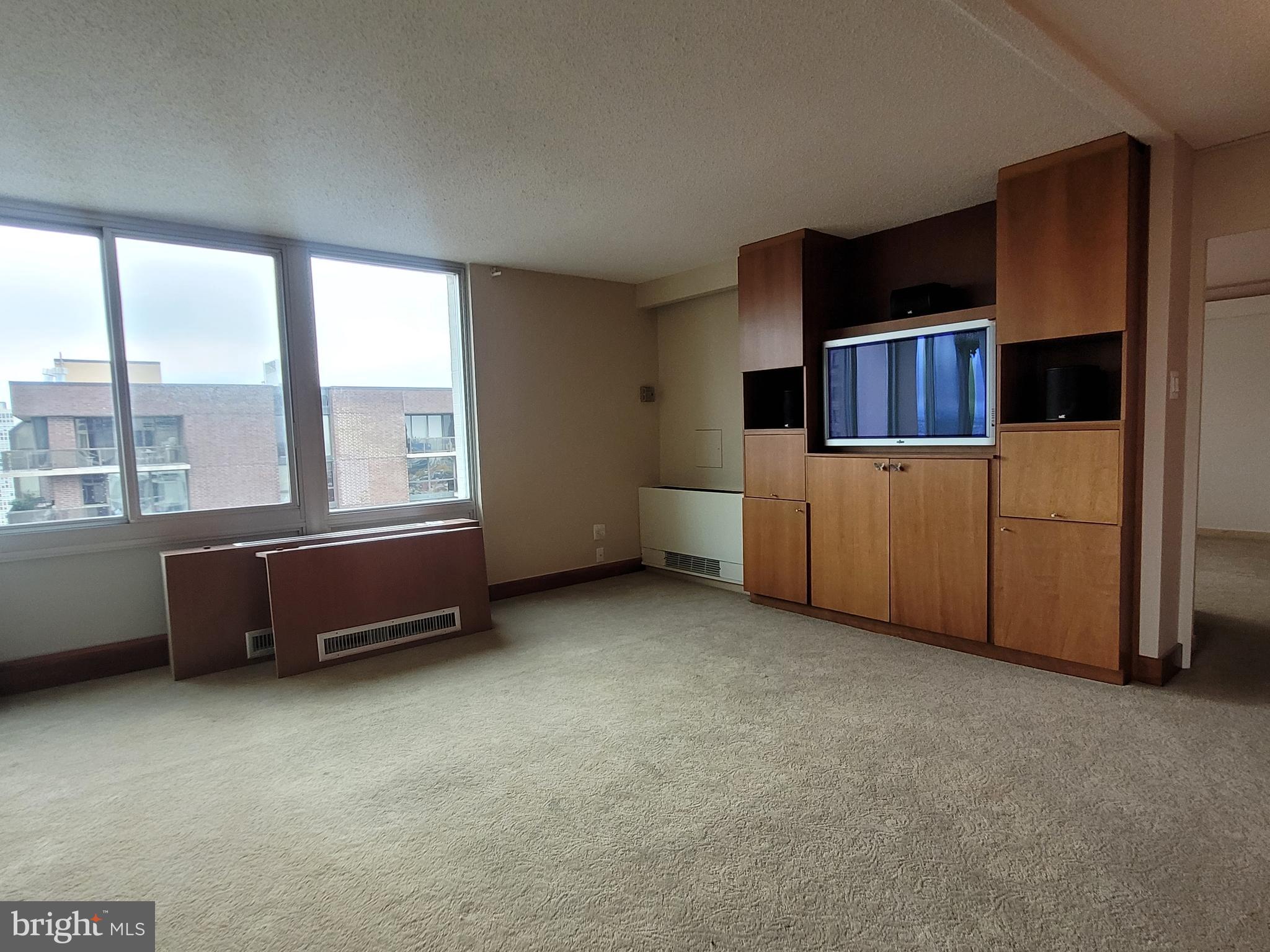 WASHINGTON SQ - Residential Lease