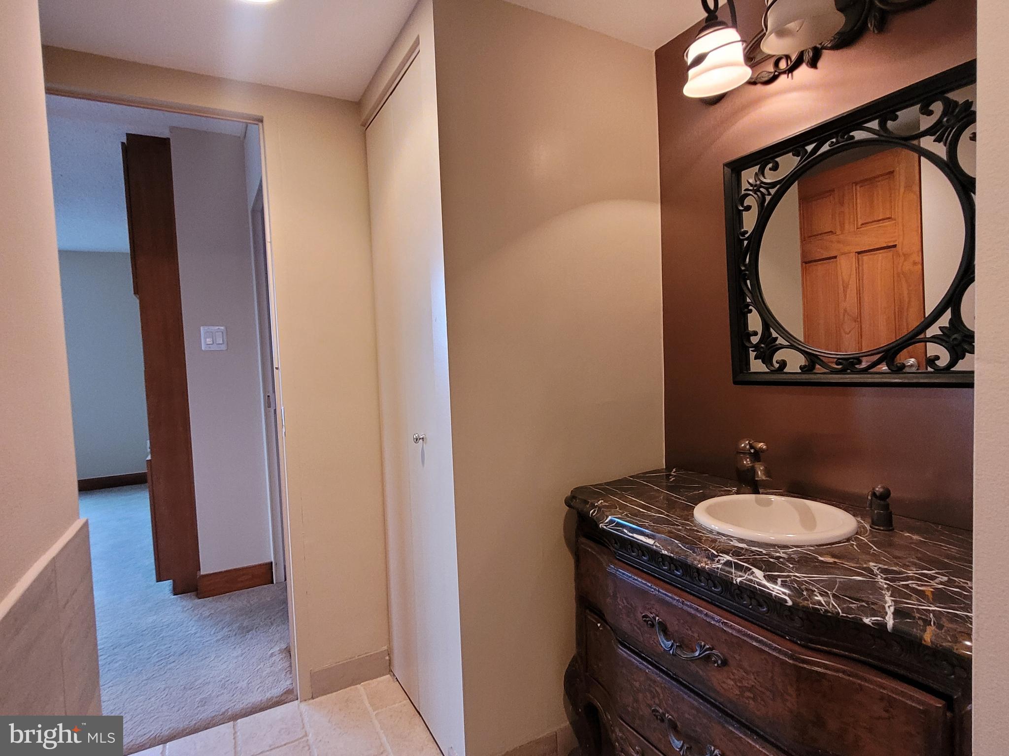 WASHINGTON SQ - Residential Lease