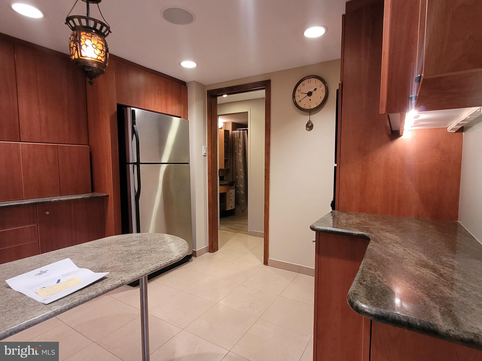 WASHINGTON SQ - Residential Lease