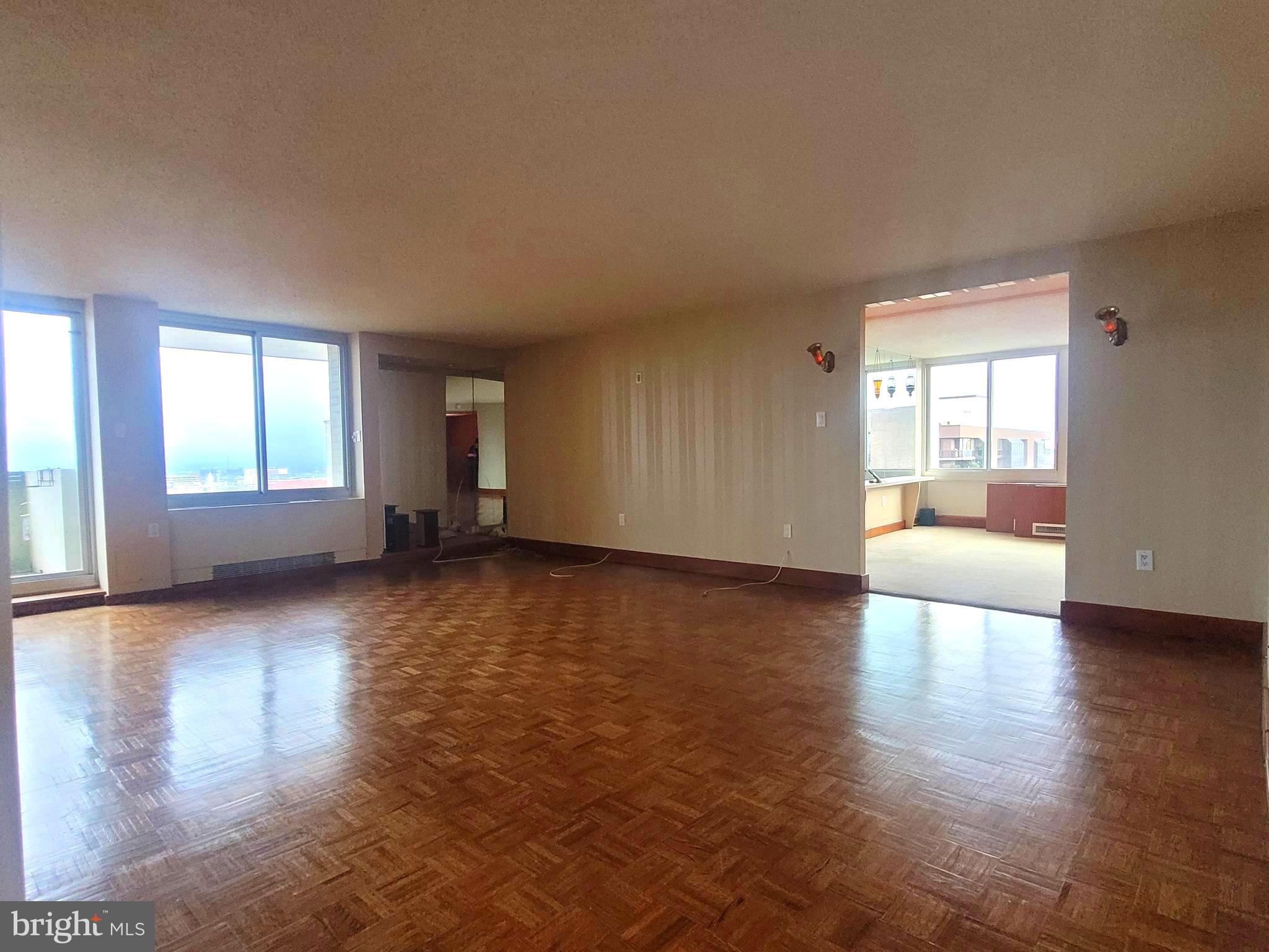 WASHINGTON SQ - Residential Lease