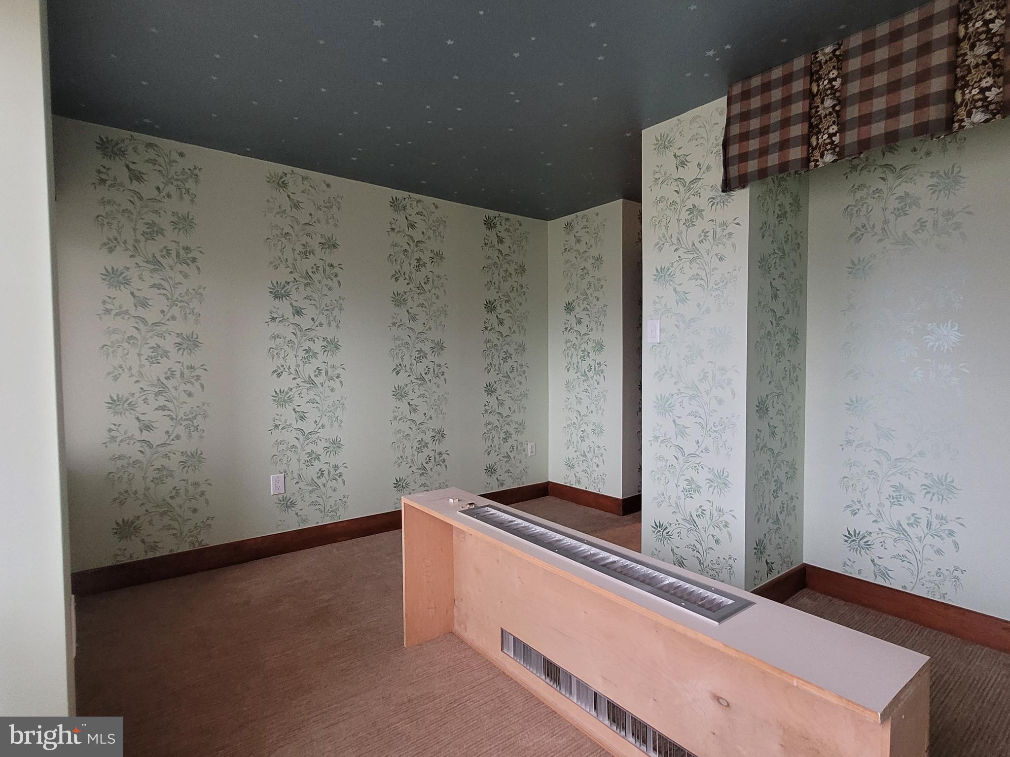 WASHINGTON SQ - Residential Lease