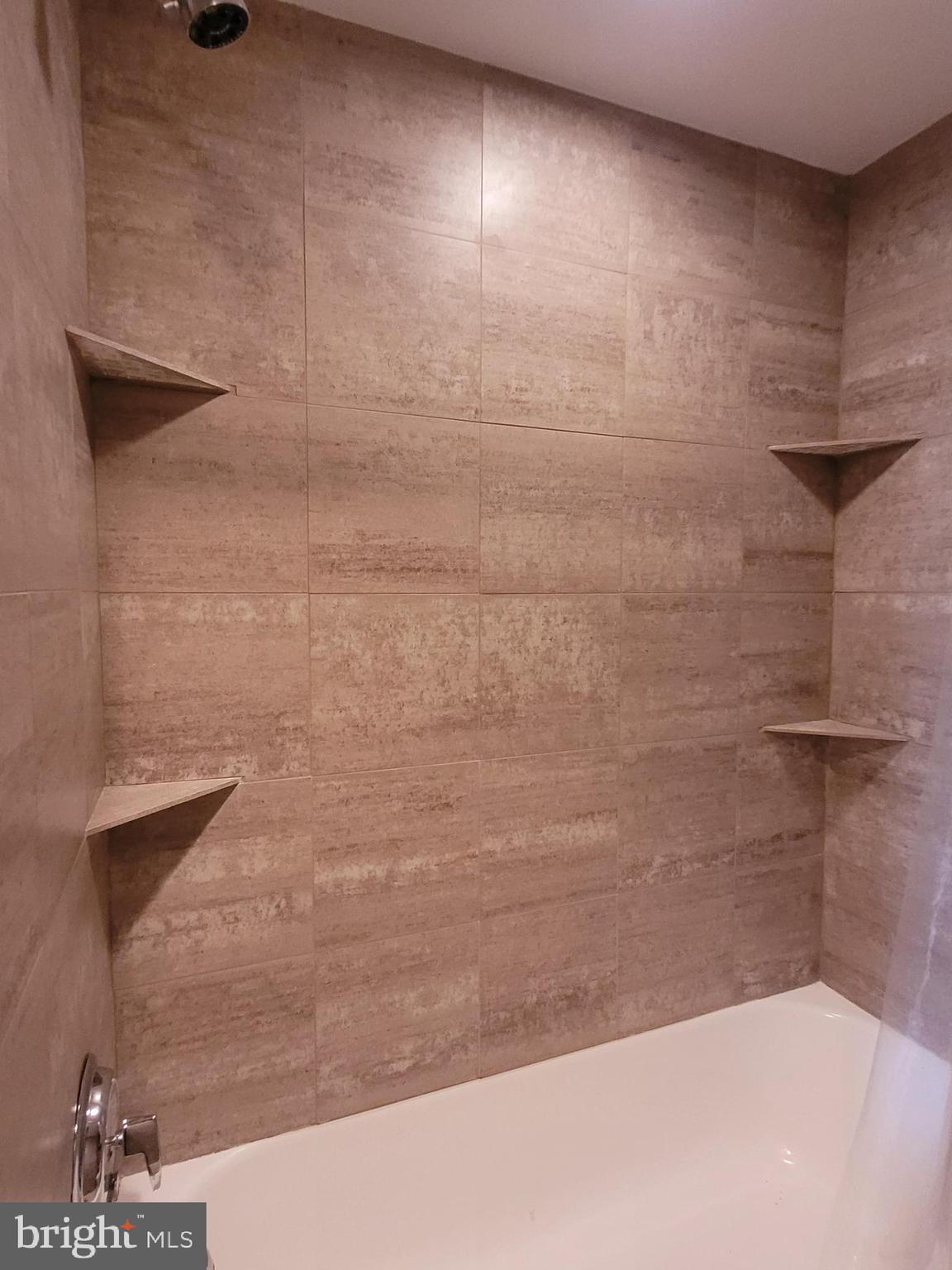 WASHINGTON SQ - Residential Lease