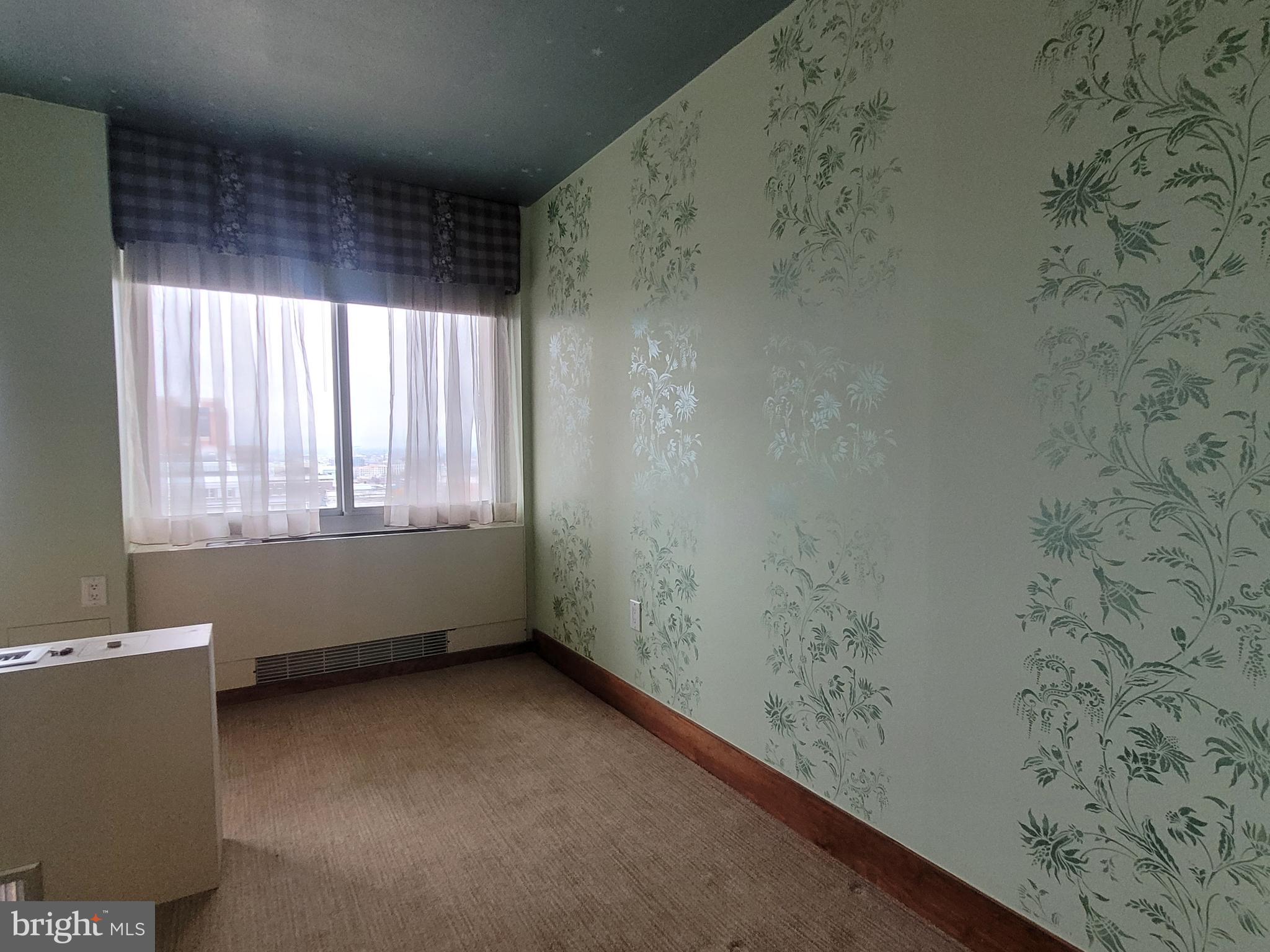WASHINGTON SQ - Residential Lease
