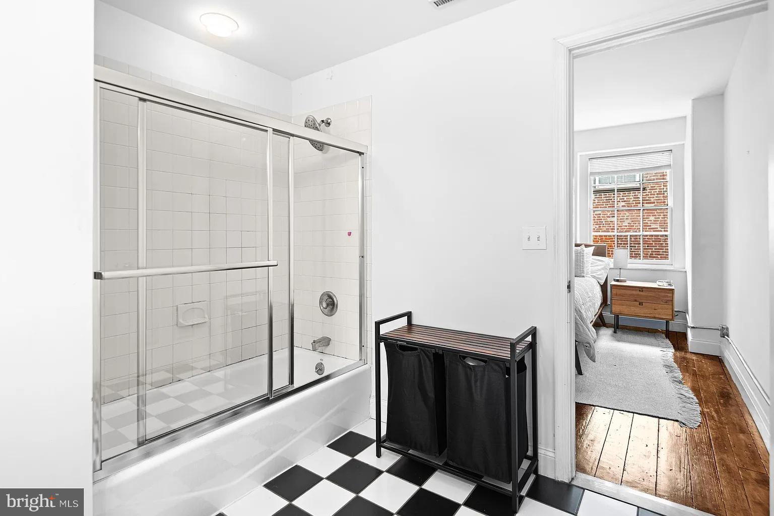 OLD CITY - Residential Lease