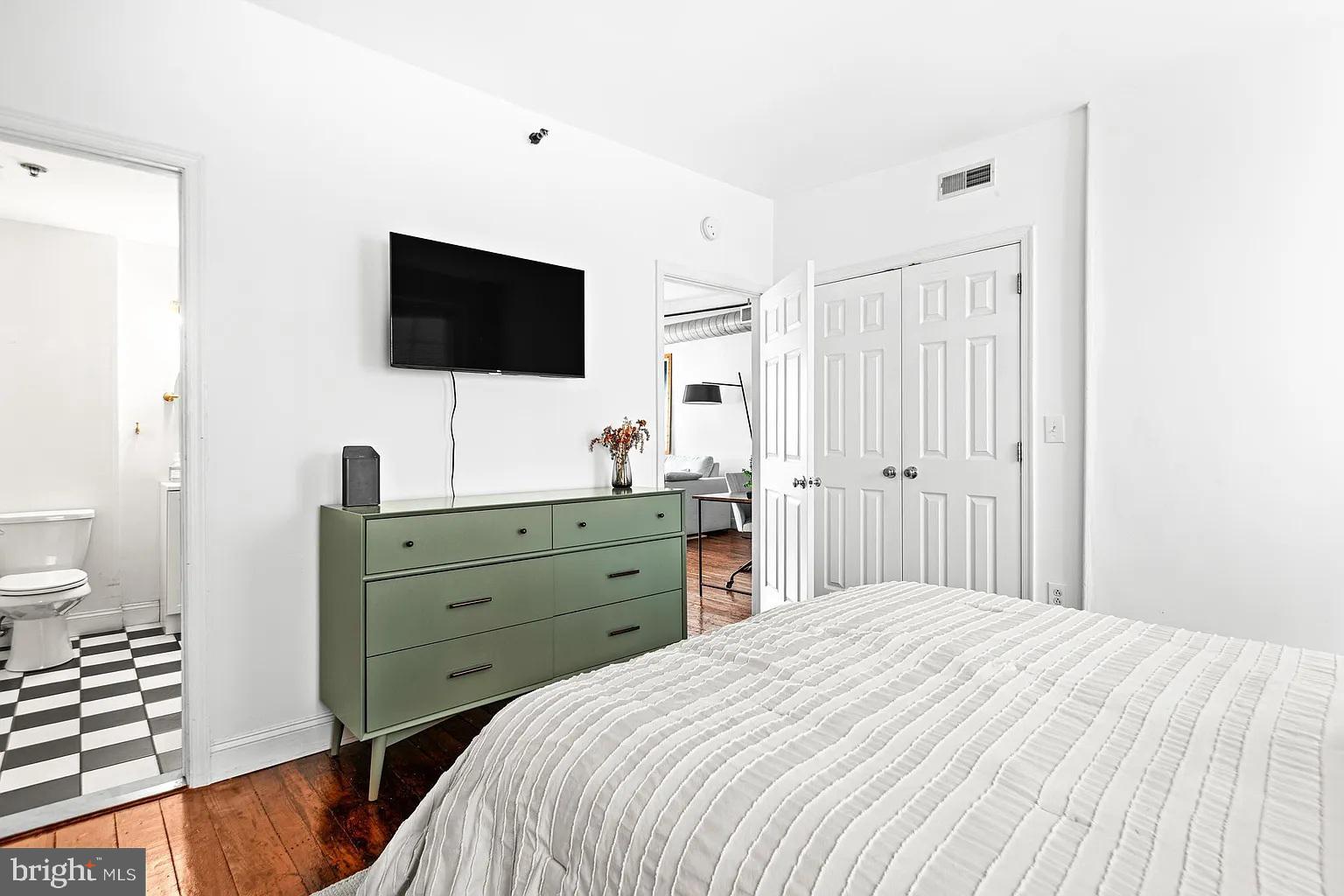 OLD CITY - Residential Lease