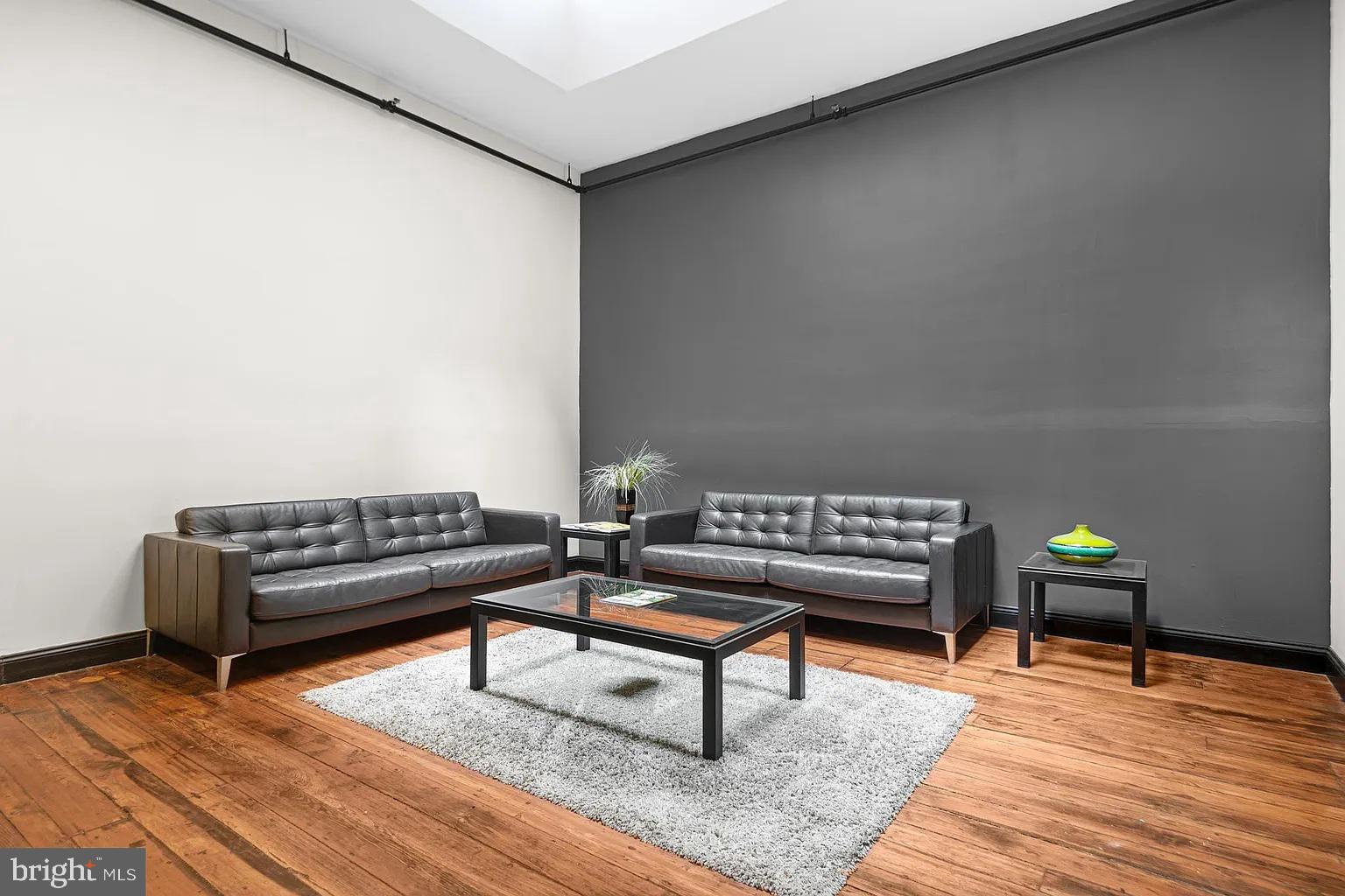 OLD CITY - Residential Lease