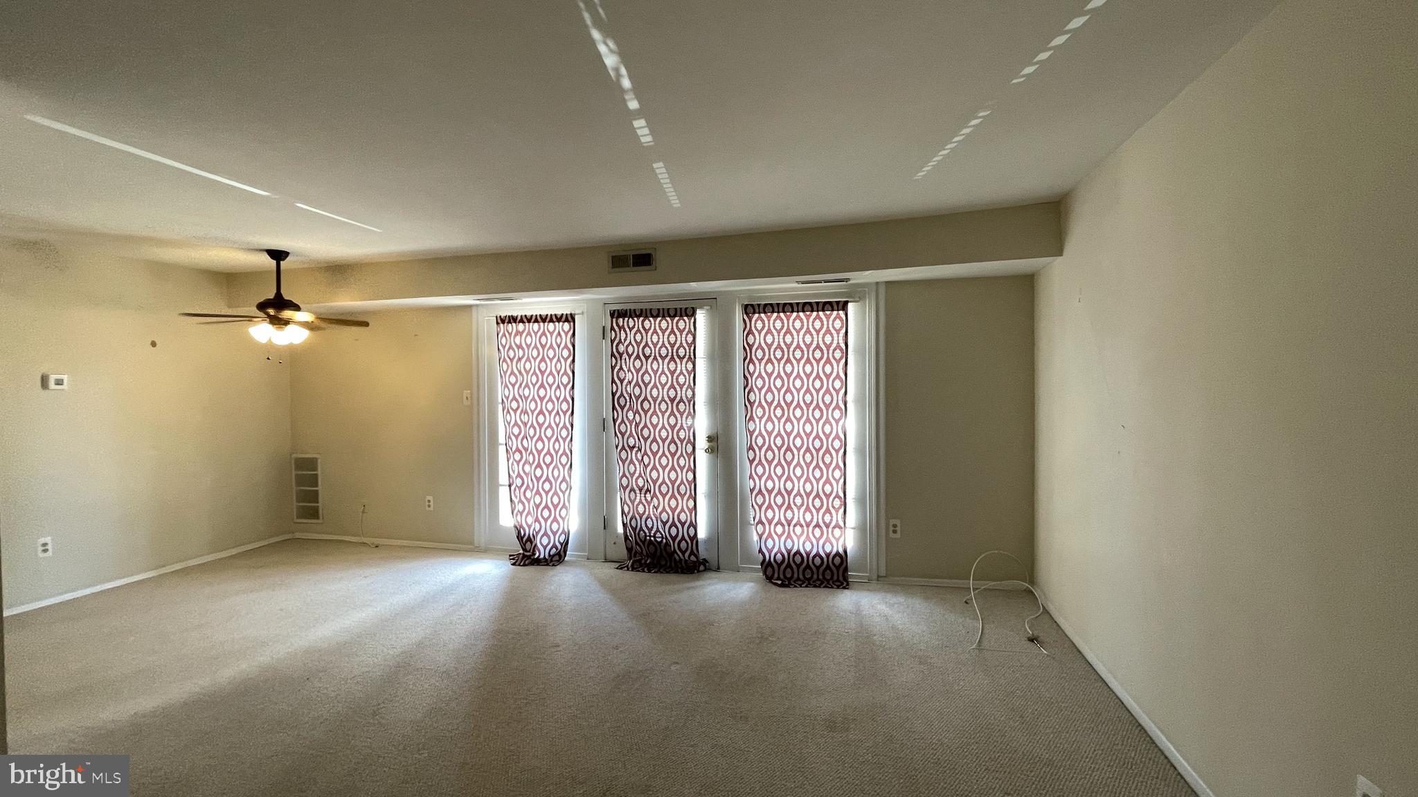 MOORINGS OF OCCOQUAN CON - Residential Lease