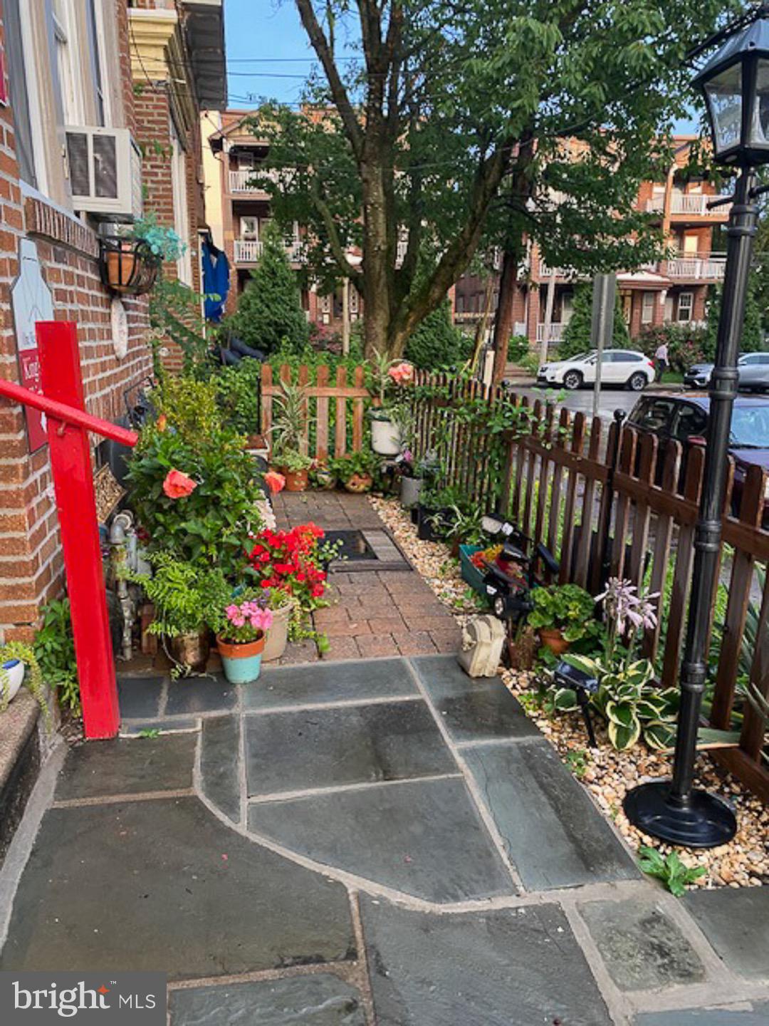 1 1/2 W ATHENS AVENUE