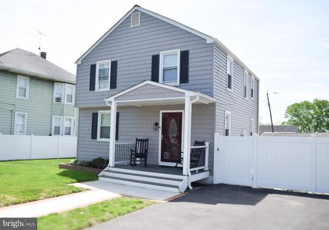 Photo of 2807 Pennsylvania Avenue, BALTIMORE, MD 21227 (MLS # MDBC2164138)