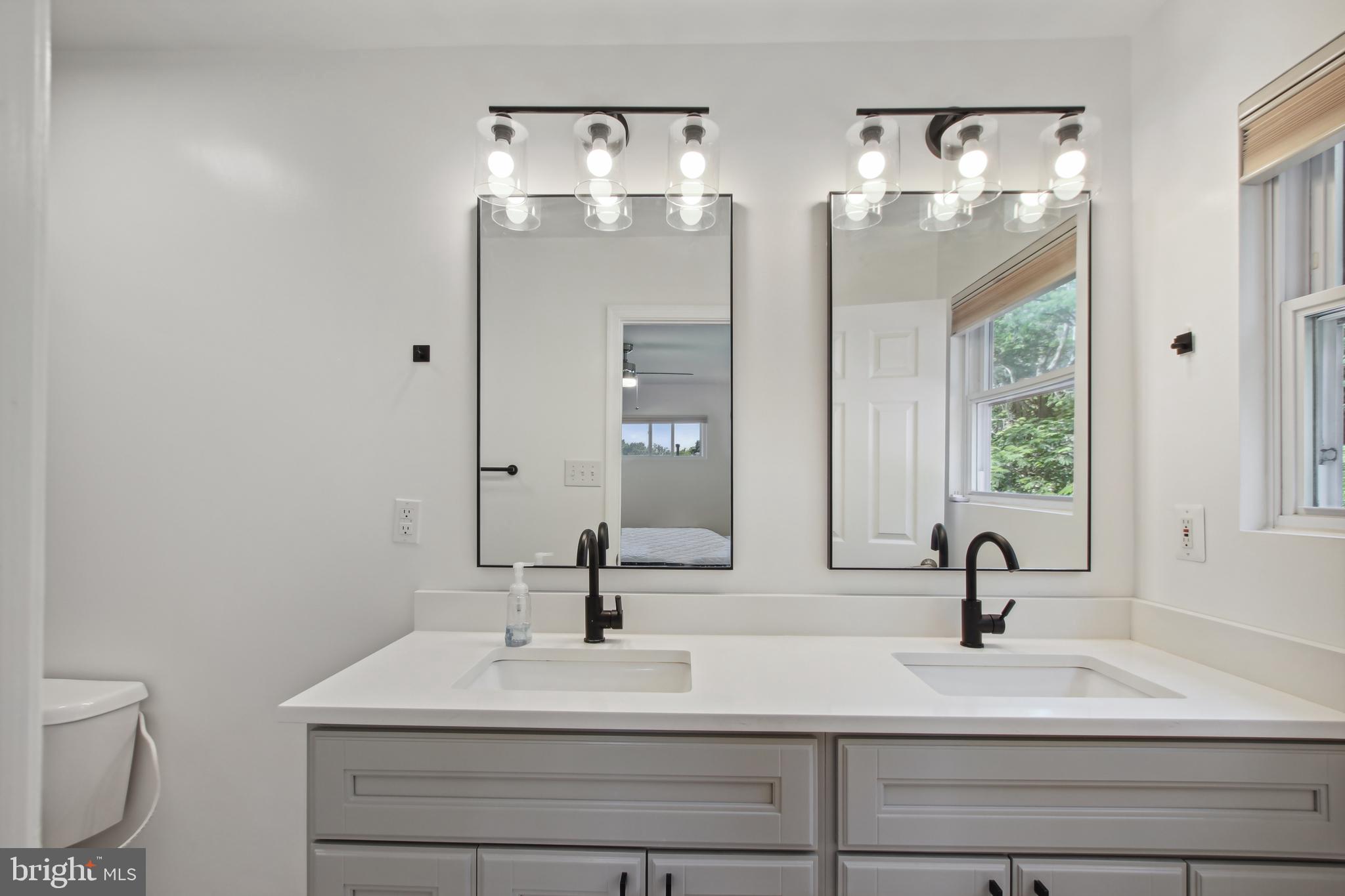 HUNGERFORD - Residential Lease