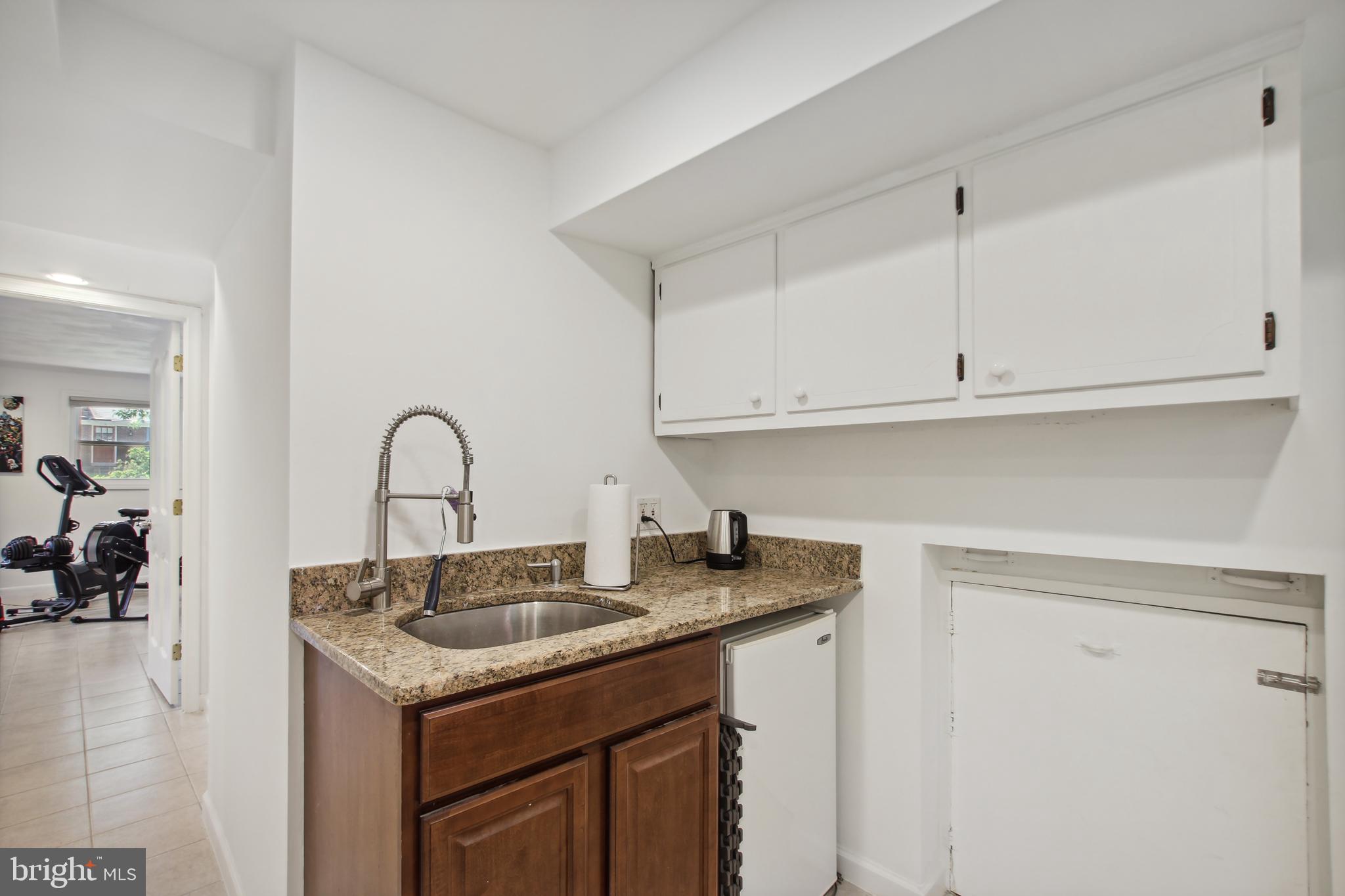 HUNGERFORD - Residential Lease