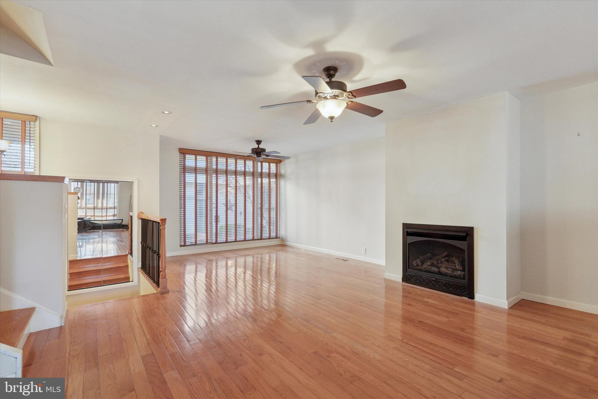 WASHINGTON SQ WEST - Residential