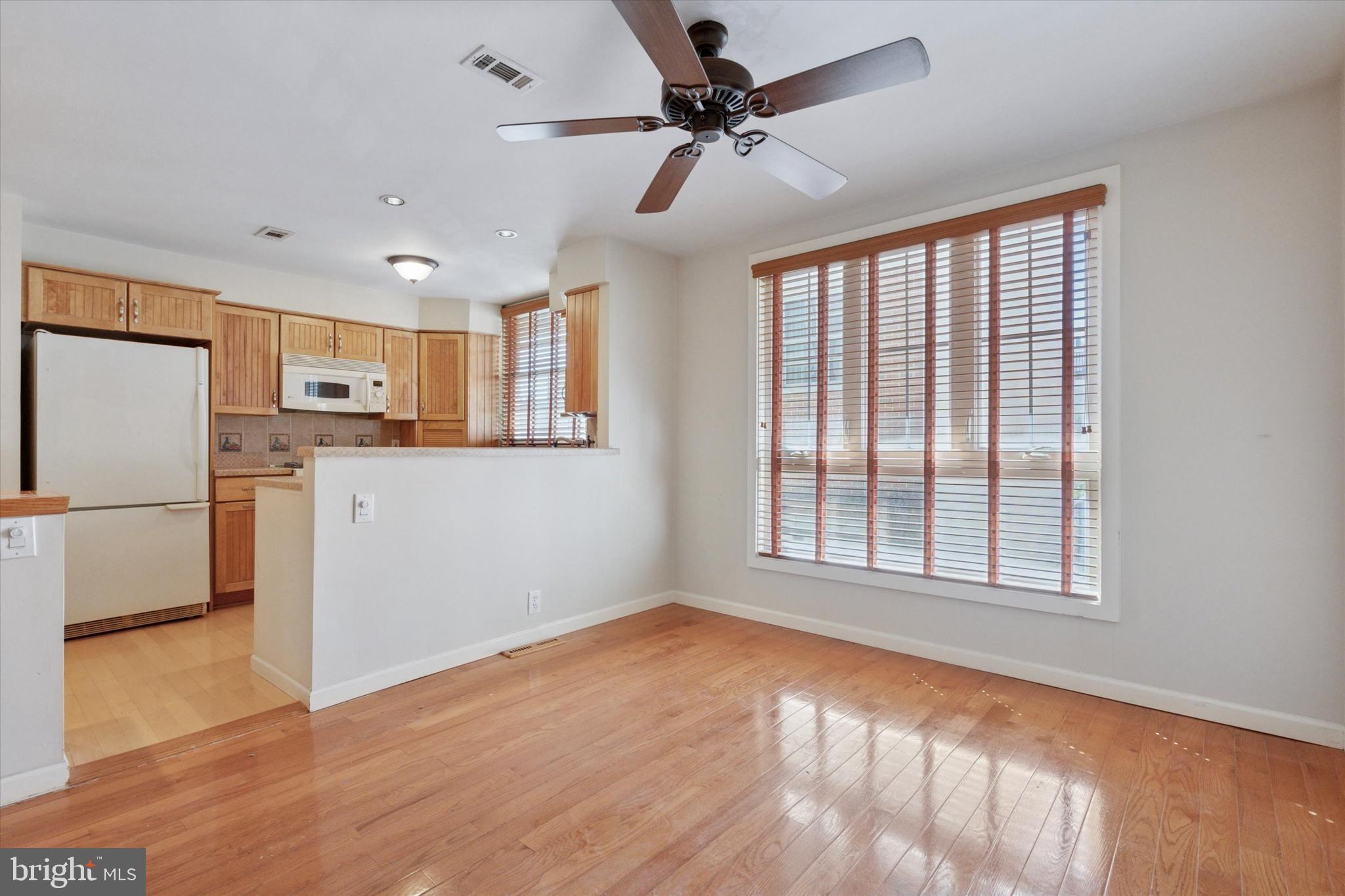 WASHINGTON SQ WEST - Residential