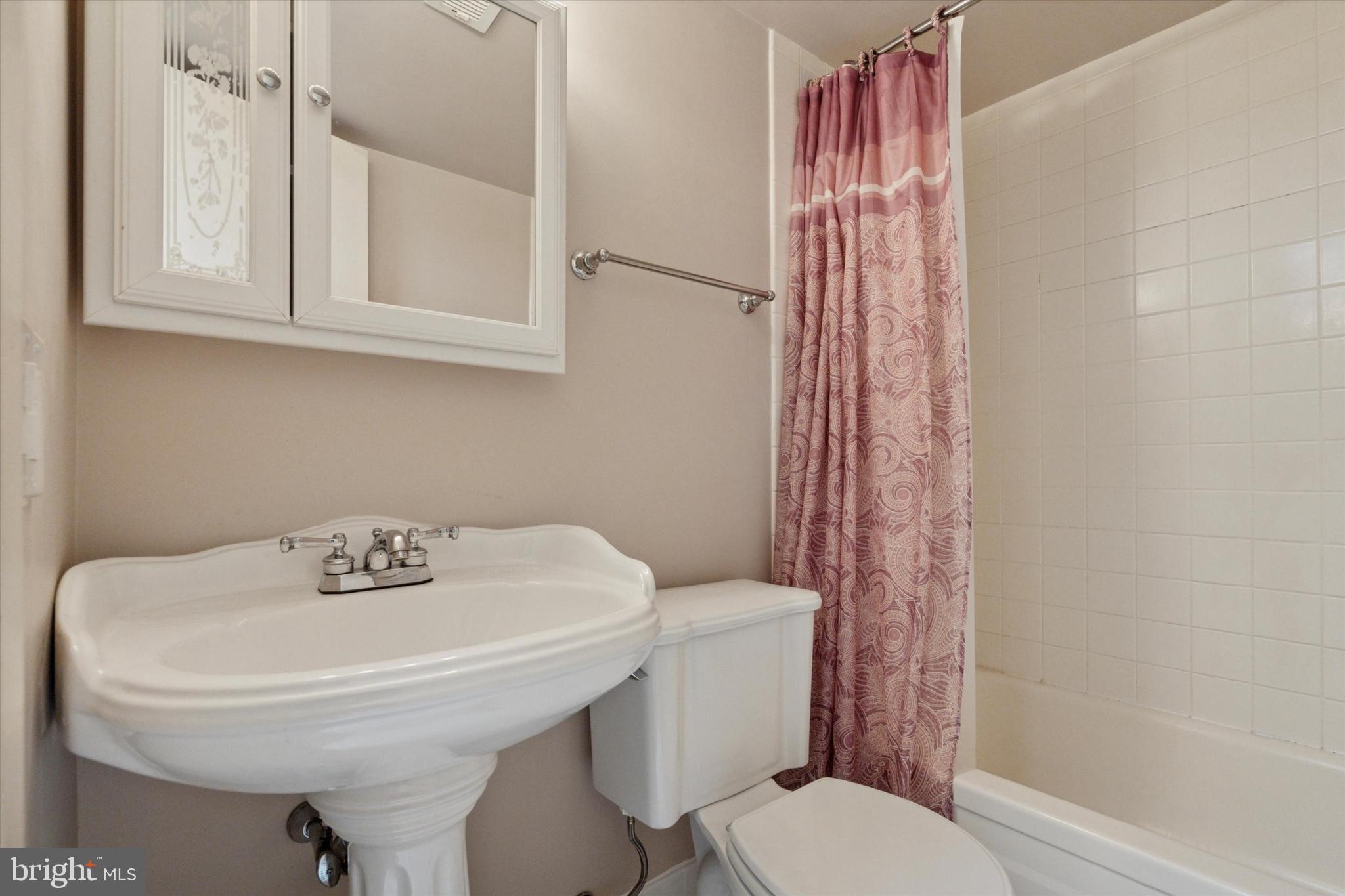 WASHINGTON SQ WEST - Residential