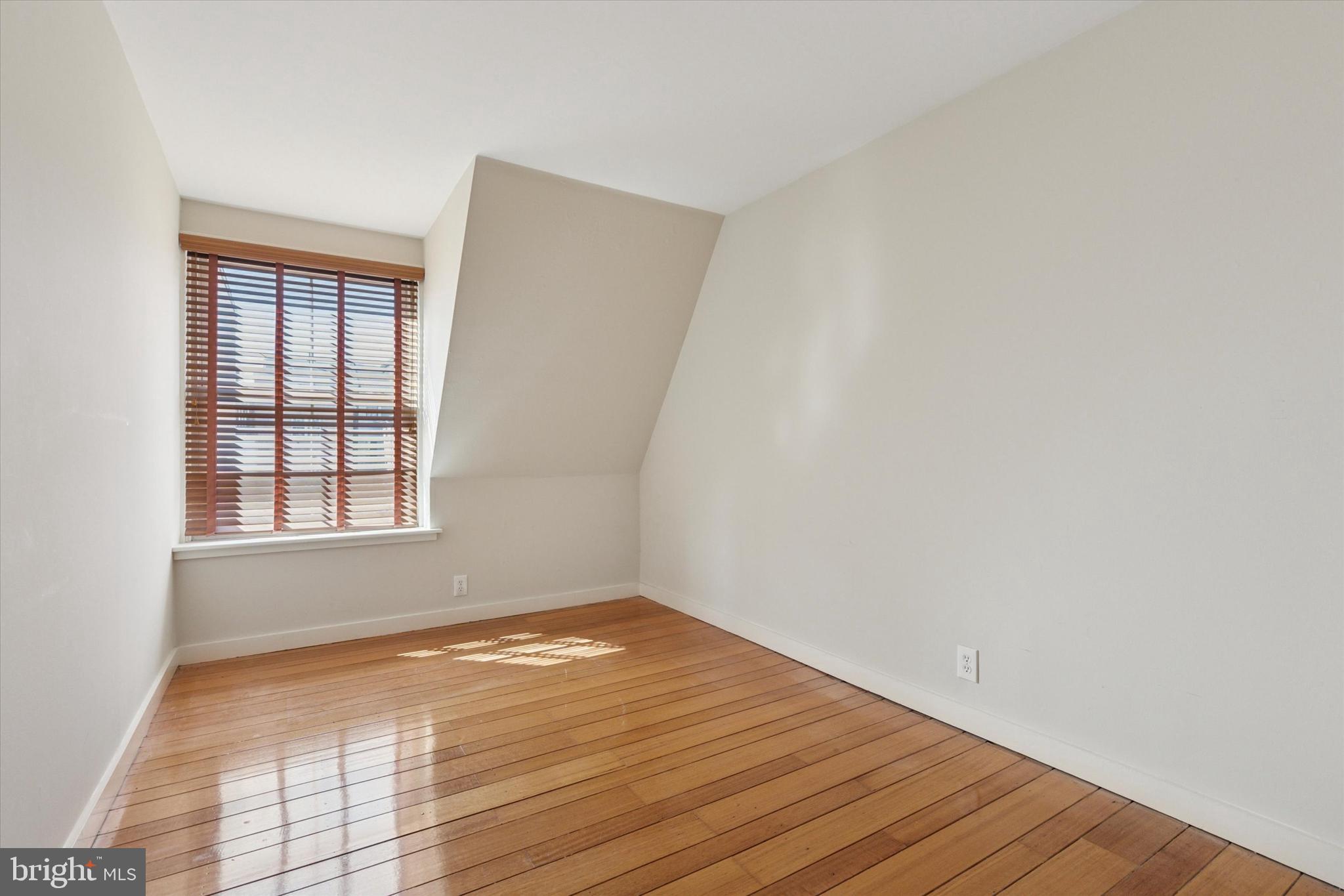 WASHINGTON SQ WEST - Residential