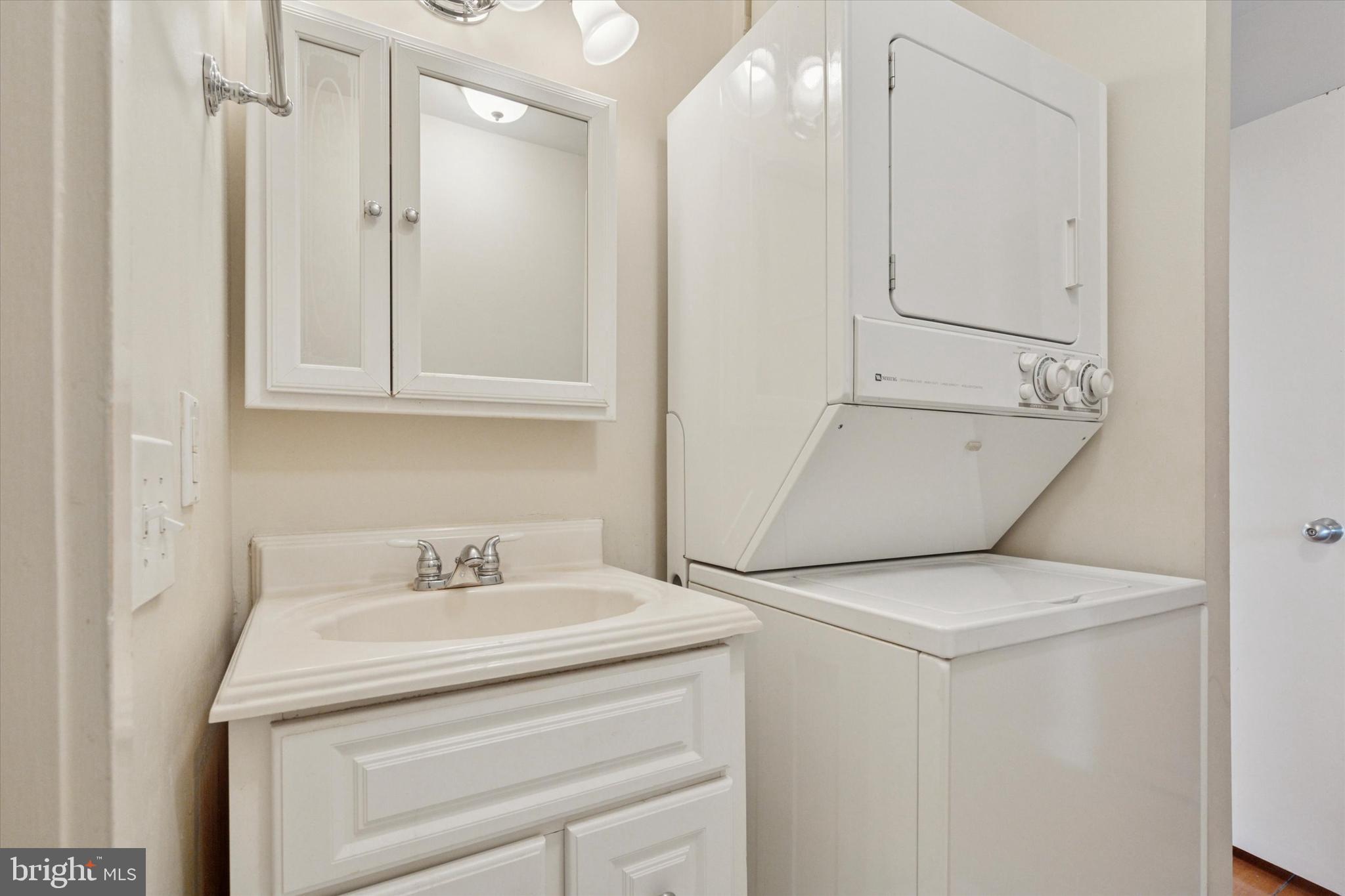 WASHINGTON SQ WEST - Residential