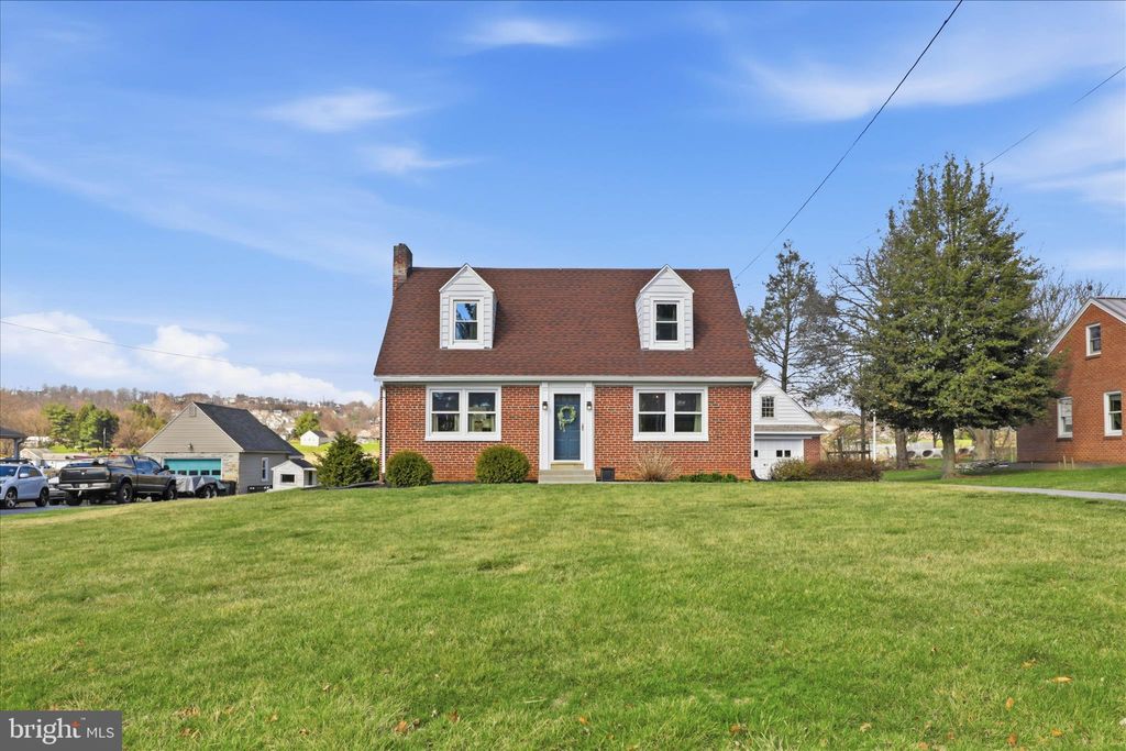 Photo of 477 W Main Street, MOUNTVILLE, PA 17554 (MLS # PALA2084628)