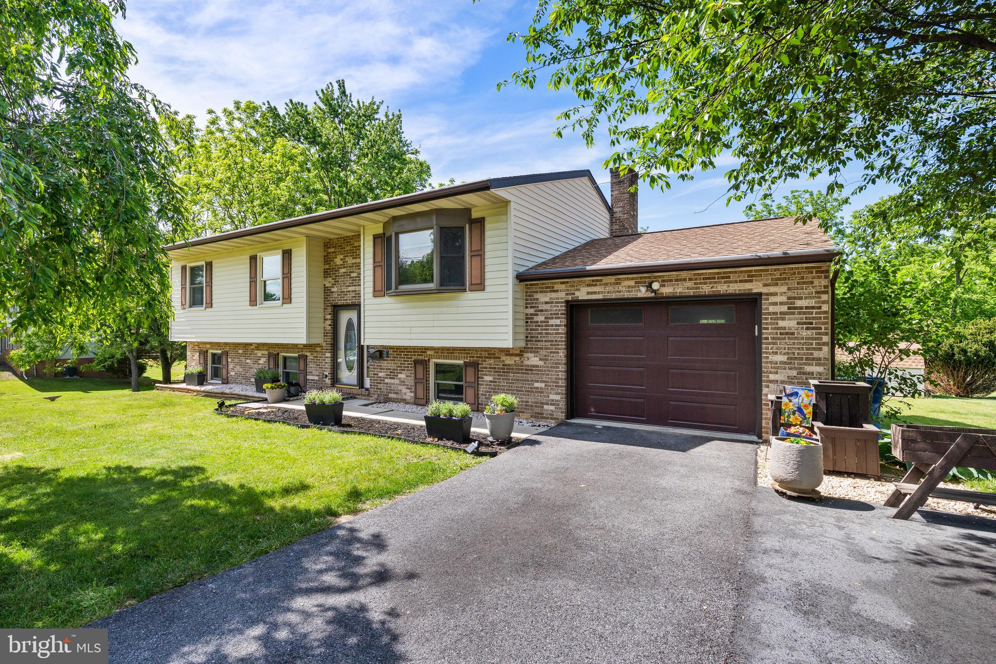 228 WOODS DRIVE