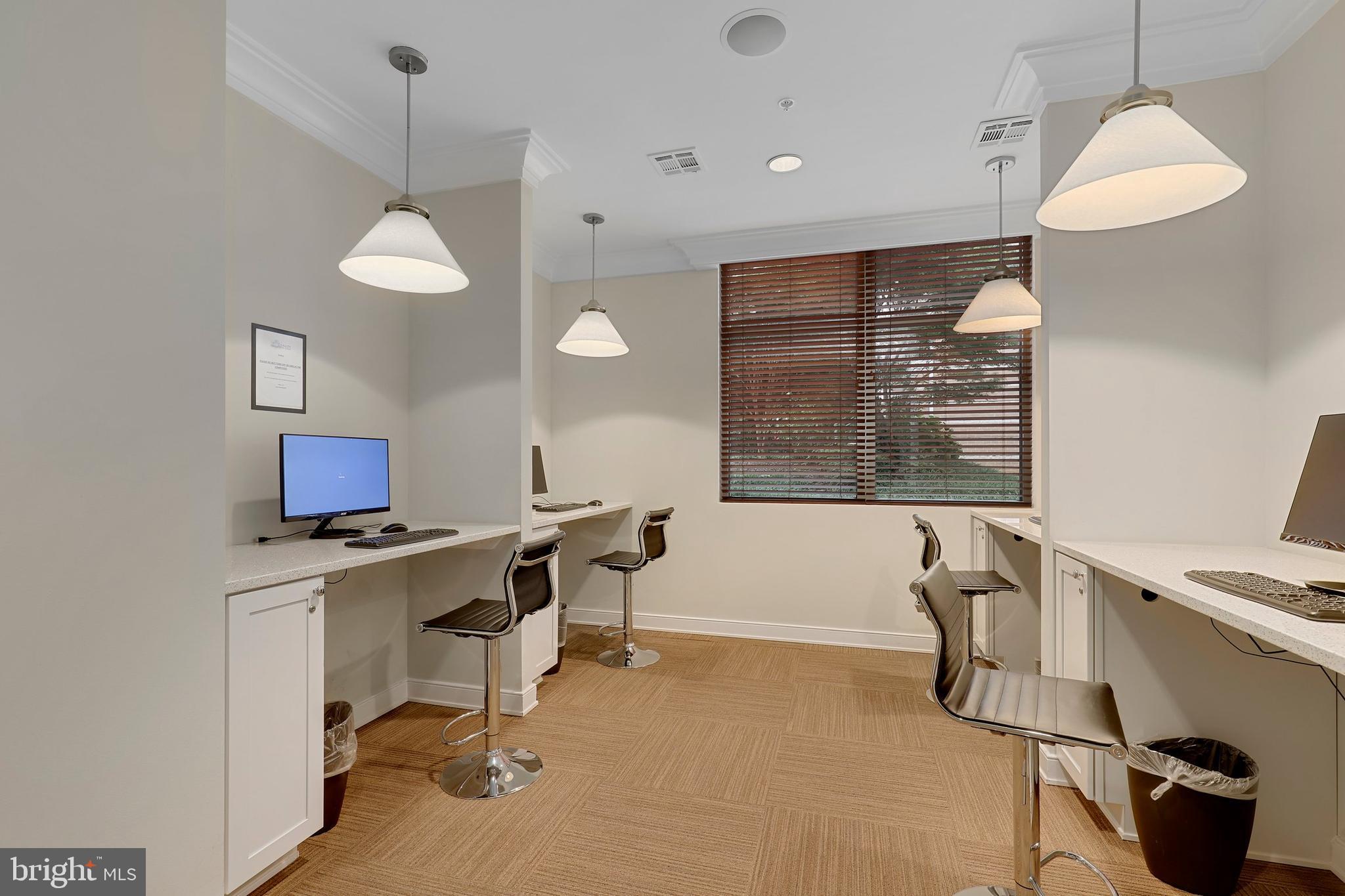 SAVOY AT RESTON TOWN CENTER - Residential