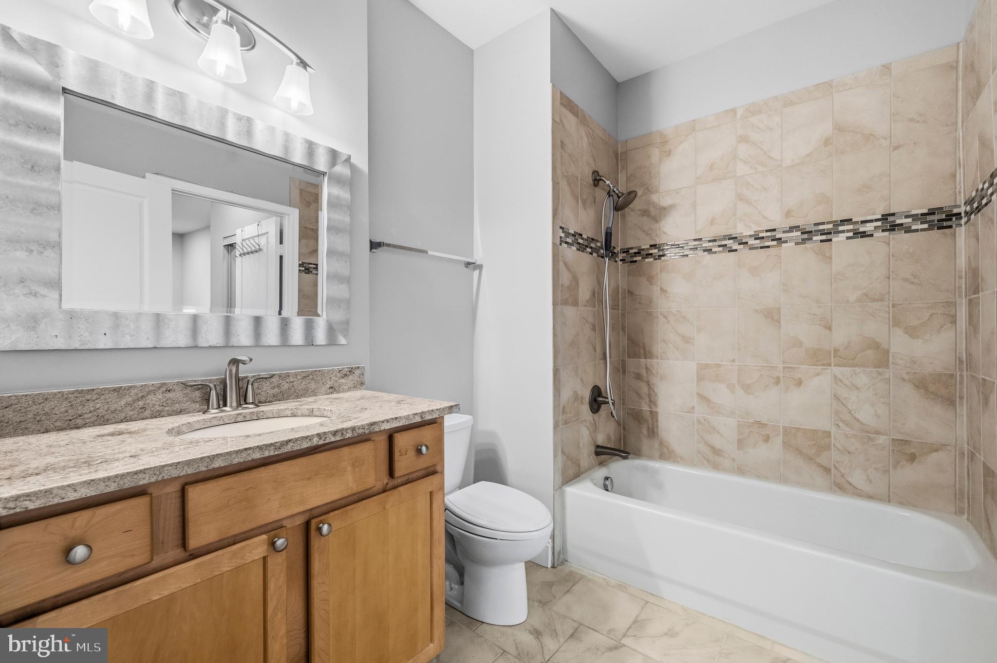 SAVOY AT RESTON TOWN CENTER - Residential