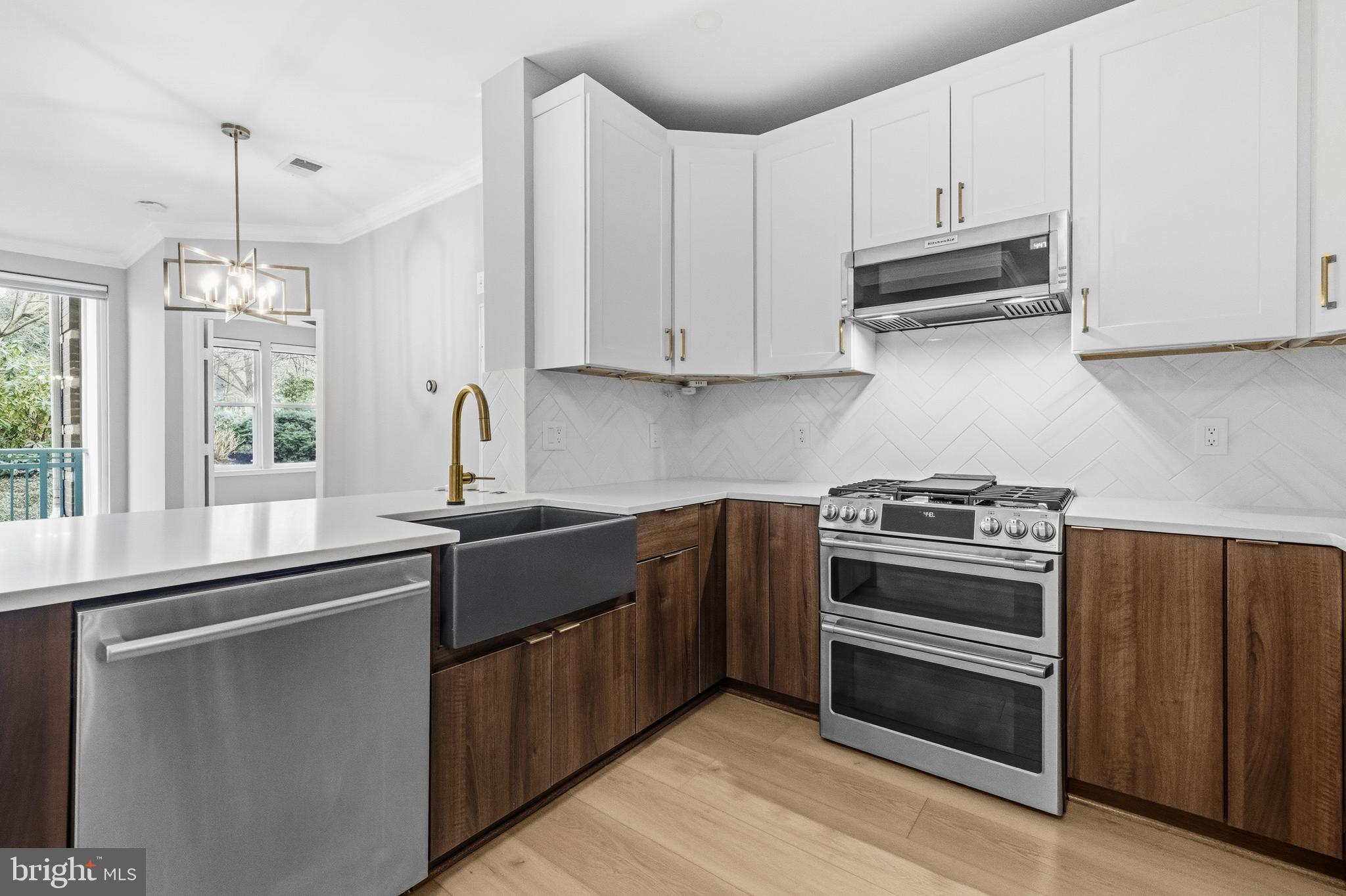 12000 MARKET STREET 127