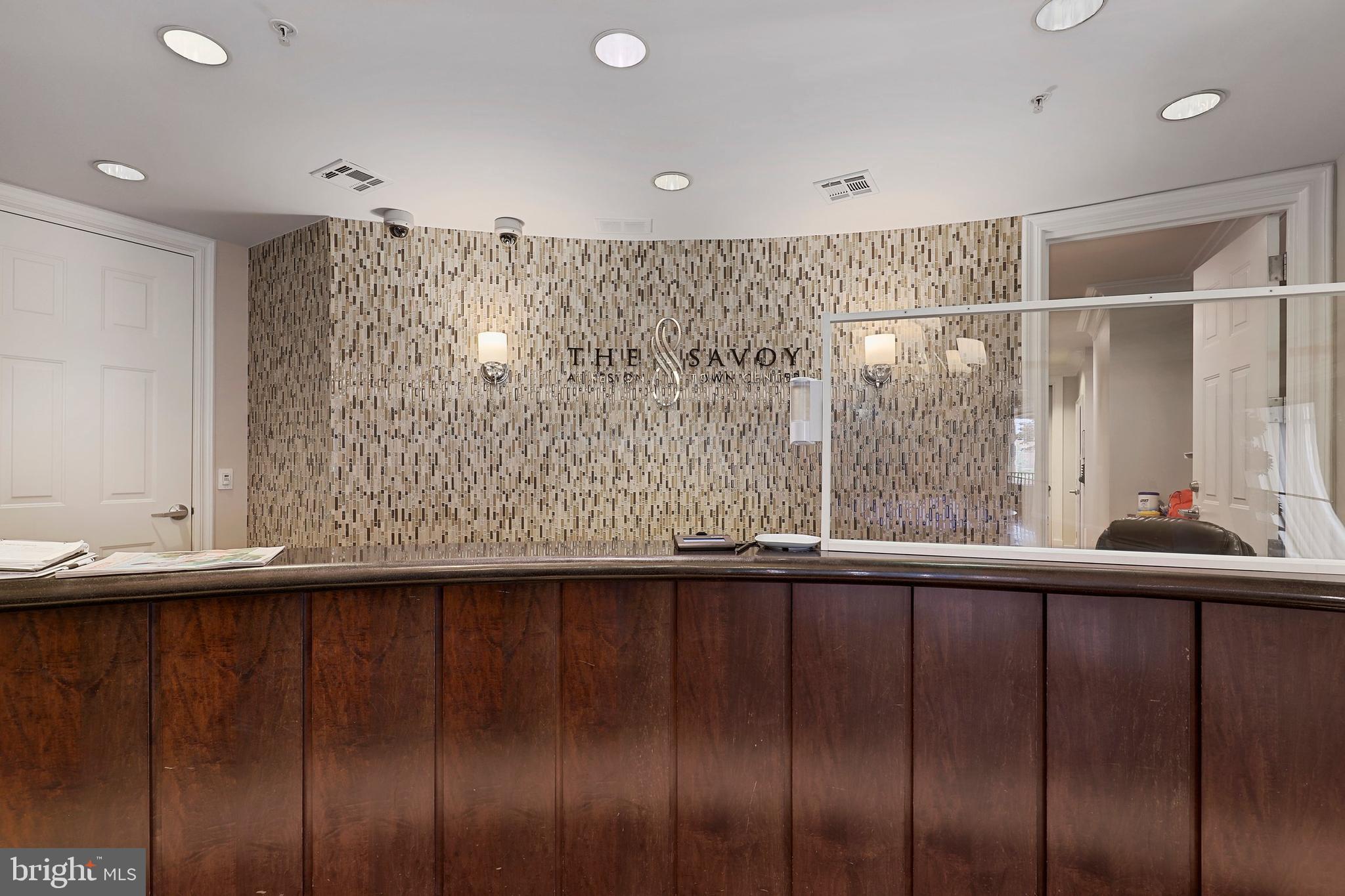 SAVOY AT RESTON TOWN CENTER - Residential