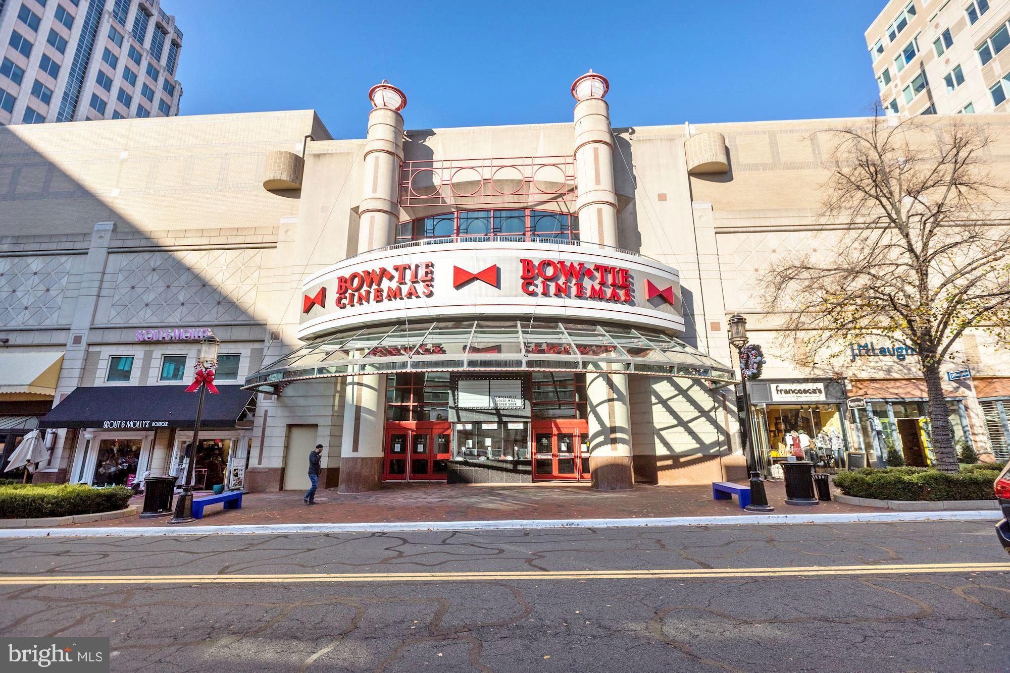 SAVOY AT RESTON TOWN CENTER - Residential