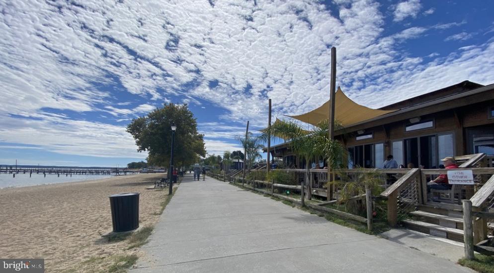 RIVERSIDE MEADOWS - Residential