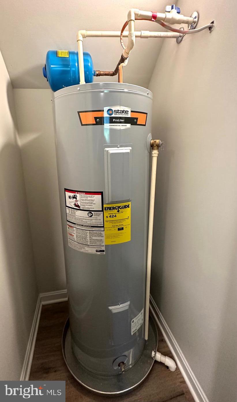 RIVERSIDE MEADOWS - Residential