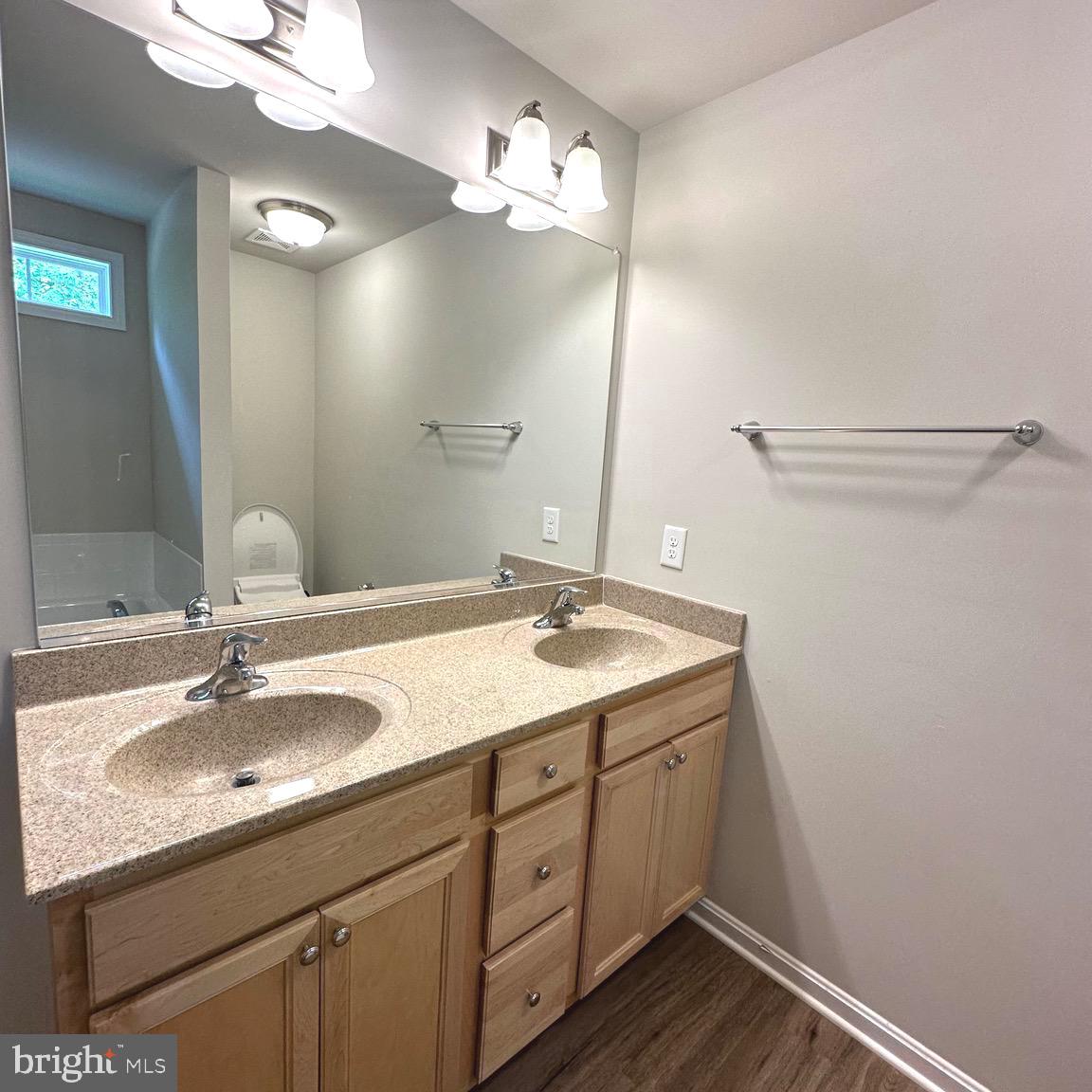 RIVERSIDE MEADOWS - Residential