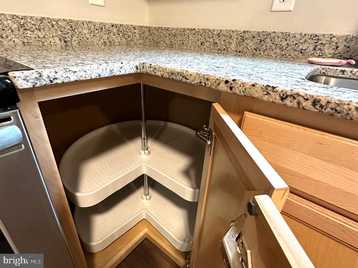 RIVERSIDE MEADOWS - Residential