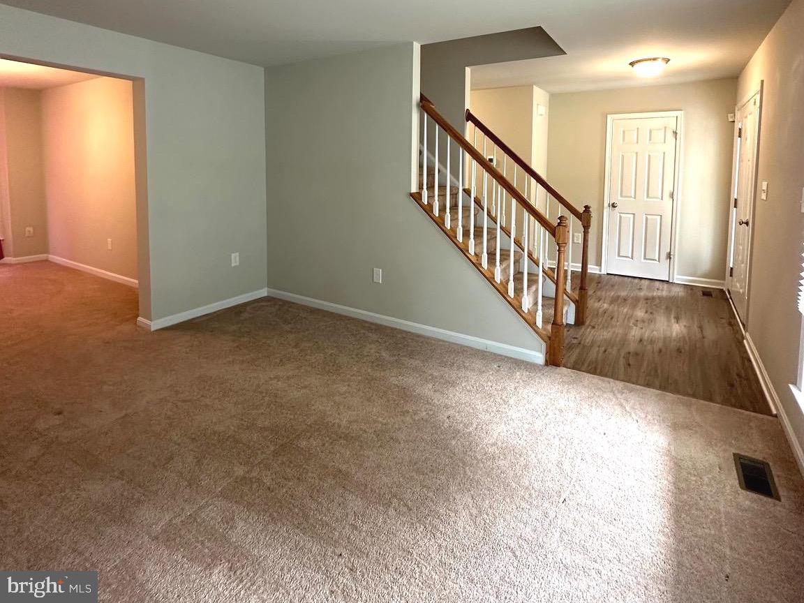 RIVERSIDE MEADOWS - Residential