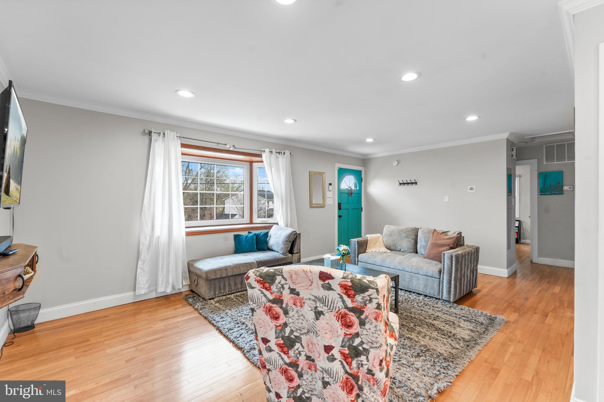 VIRGINIA HILLS - Residential