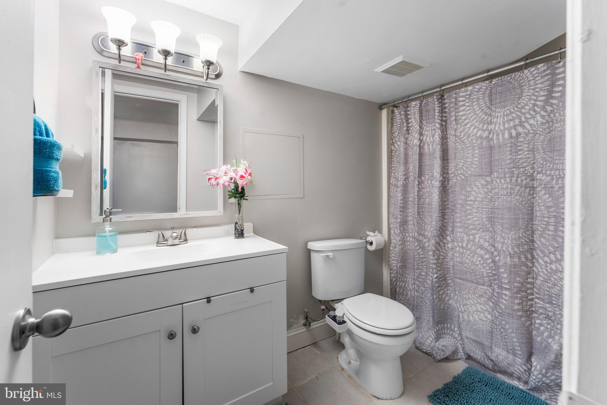 VIRGINIA HILLS - Residential